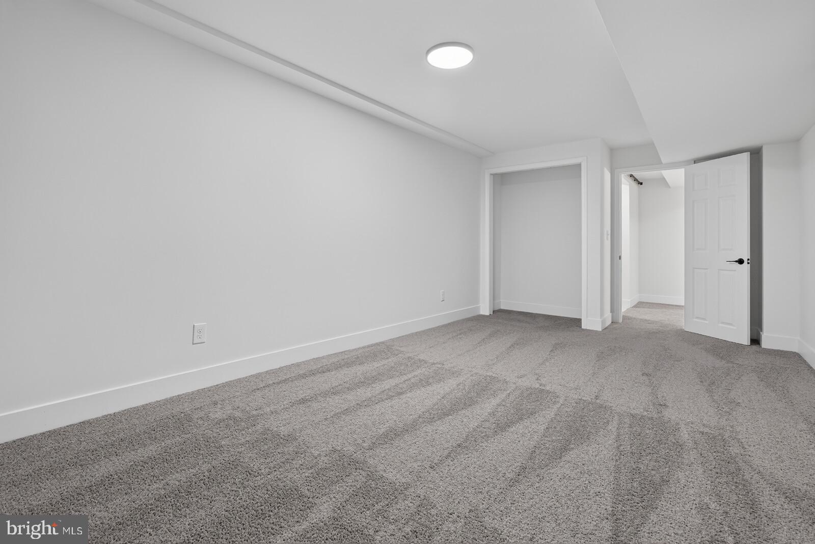 Beautifully Renovated Single-Family Home in Sought-After Kettering – 5 – image 36