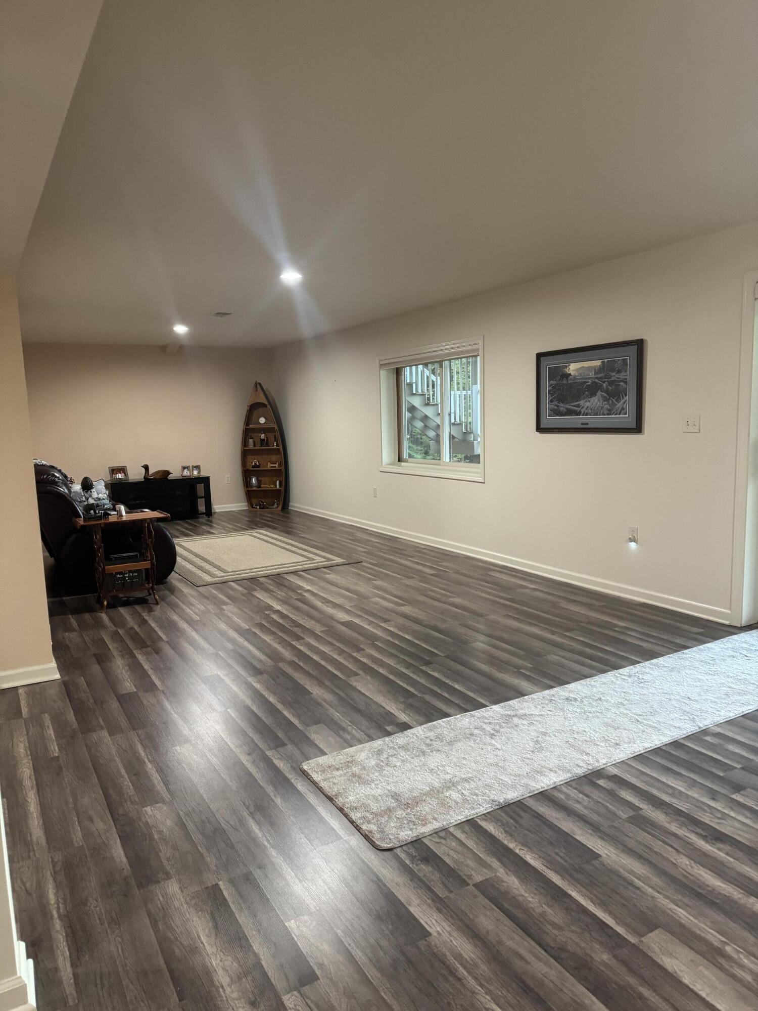 This one-owner ranch home on Lake Huron offers a perfect blend of comf – image 26