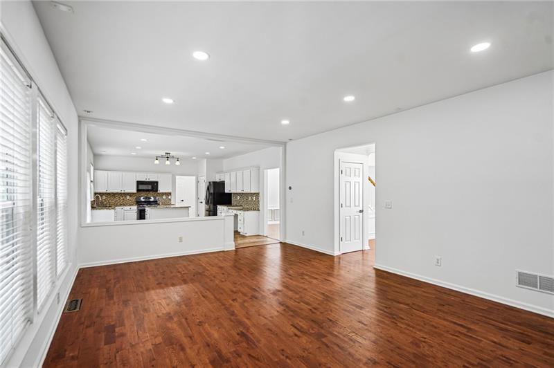 Welcome to Grandview, one of Suwanees most desirable communities, wher – image 10