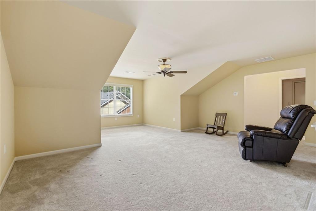 Welcome to this lovely home in the highly sought-after Orchards of Bra – image 28