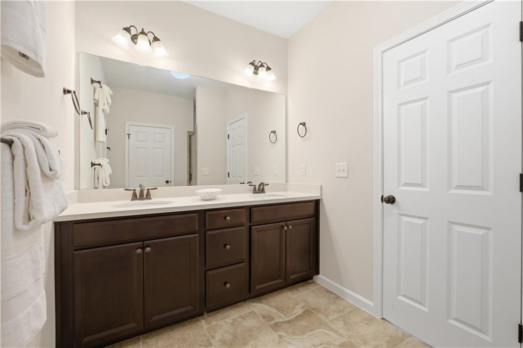 Tucked away in the quiet and welcoming 24-unit community of Brandly Ha – image 17
