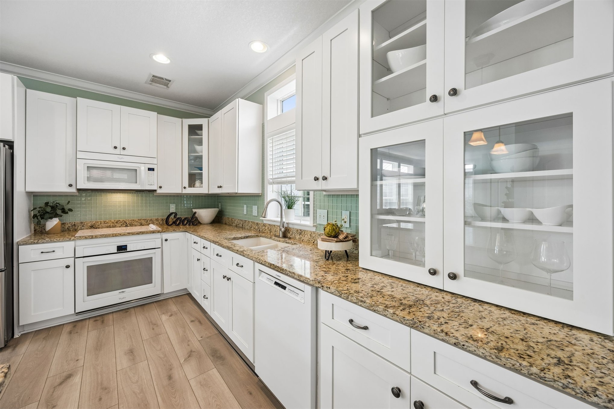 NATURE-FILLED, WALKABLE, AND UNLIKE ANYTHING ELSE ON AMELIA ISLAND, Am – image 20