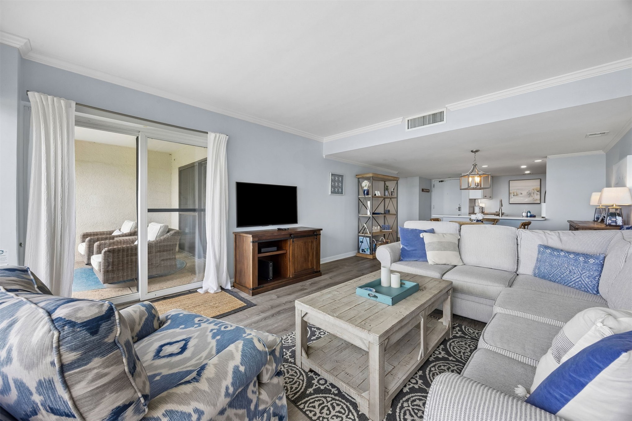 Welcome to your oceanfront escape at Amelia Surf & Racquet Club on Ame – image 5