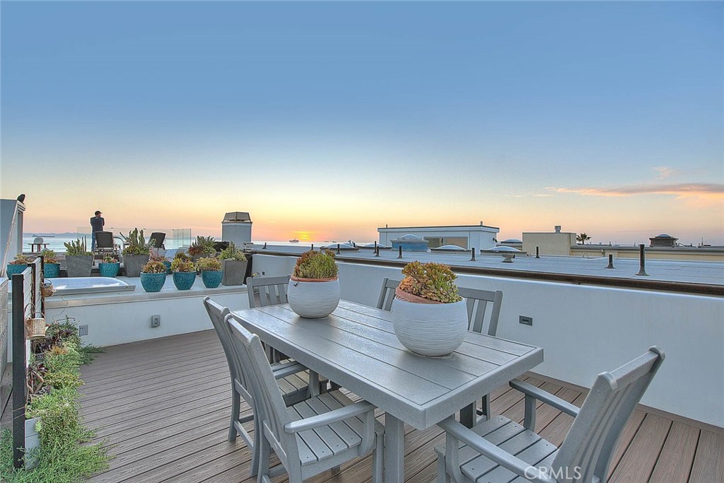 99 99 A Surfside, Surfside, California, 90743, USA, 4 Bedrooms Bedrooms, ,4 BathroomsBathrooms,Residential,For Sale,99 A Surfside,CV26025098
