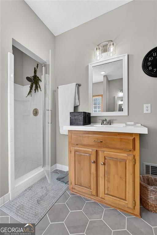 WOW - TWO HOMES ON ONE LOT!!! From the moment you arrive, the quality – image 38