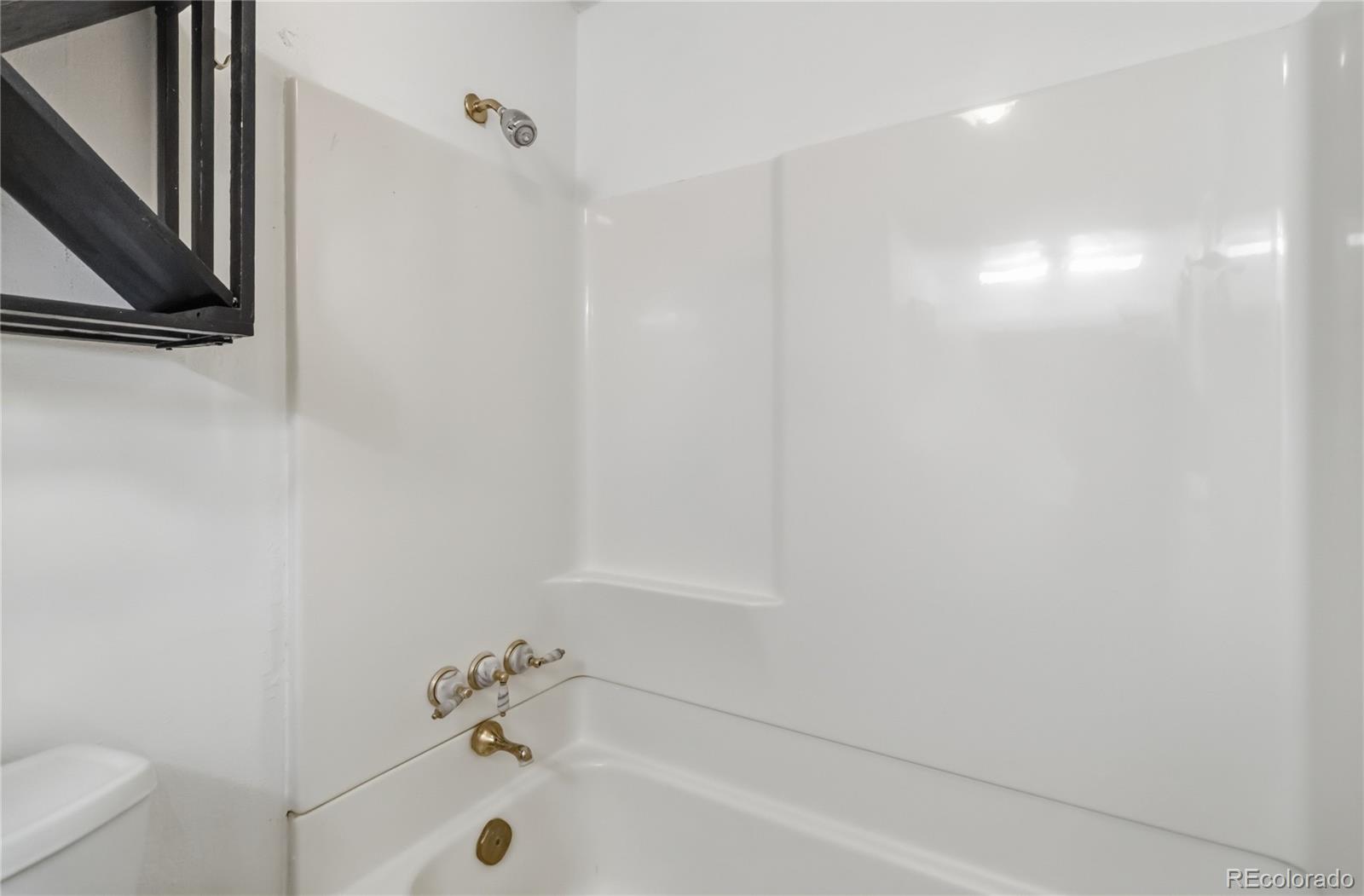 Lot 11 Blk 7 Bel-Vue Hts West 1st Flg – image 34