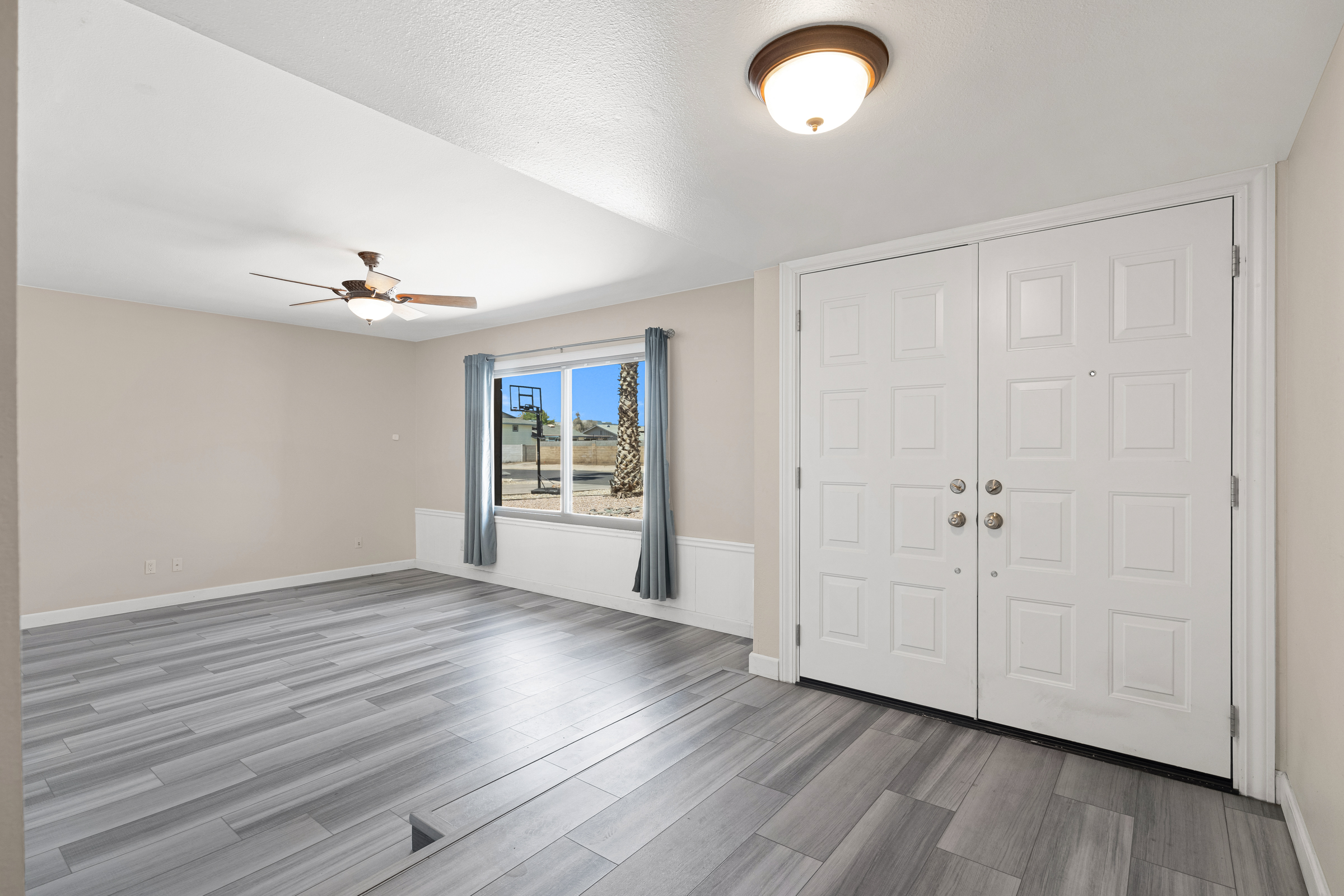 Your oasis in the heart of Tempe. This home is a split-bedroom floorpl – image 34