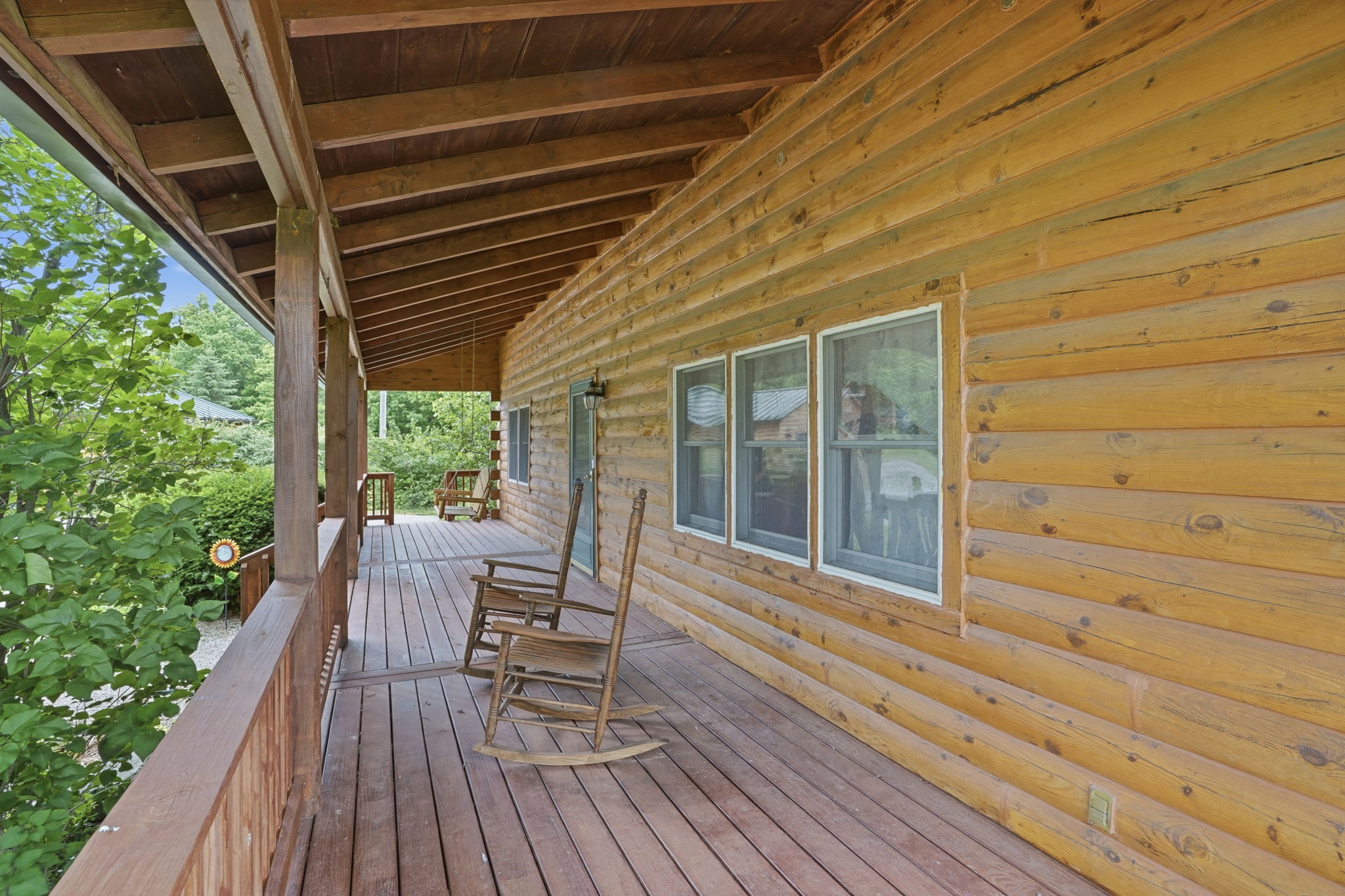 Log Cabin Retreat on 5 AcresEscape to your own private oasis tucked aw – image 40