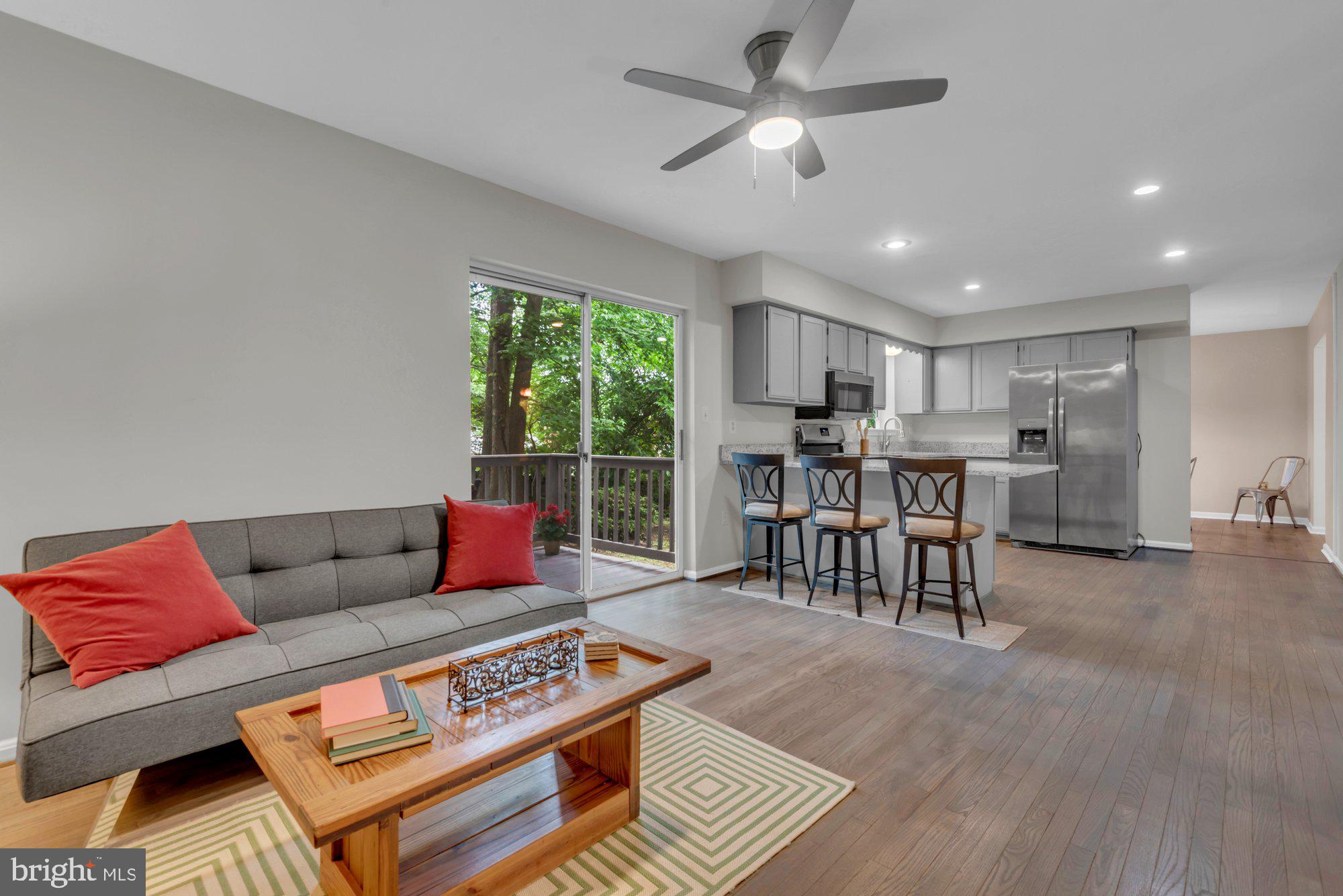 Well Cared for Home in Foxmoor located in a Cul-De-Sac. Fresh Paint, W – image 18