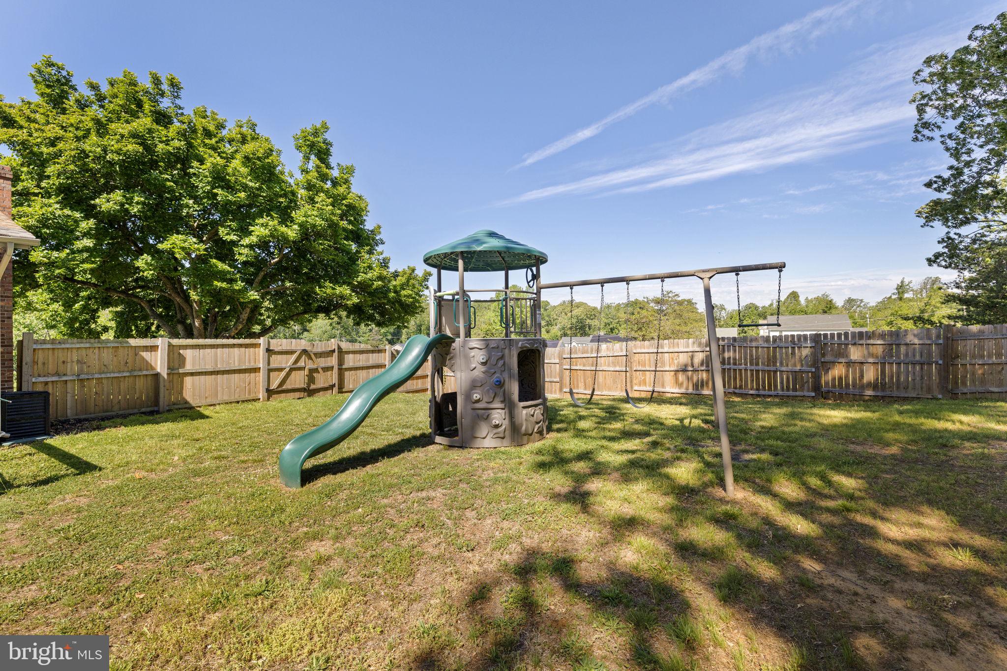 One of a kind property in North Stafford! Fully redone rambler with LV – image 22
