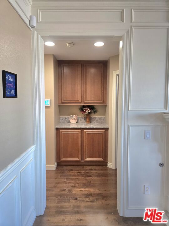 Stunning 5-bedroom, 4-bathroom, 2-story single-family home in the high – image 16