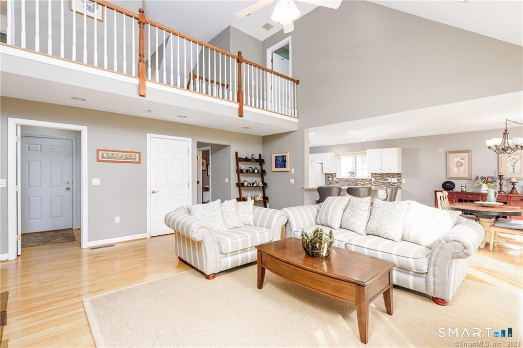 SPECTACULARLY DESIRABLE LOCATION! This rare-to-market single family is – image 17