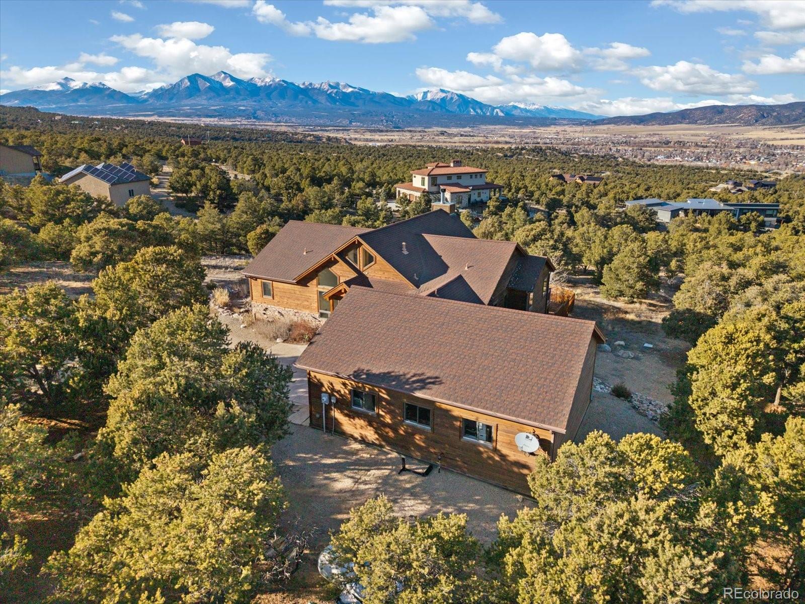 Mountain Contemporary Living with Big Views in Cherokee Heights. Set o – image 43