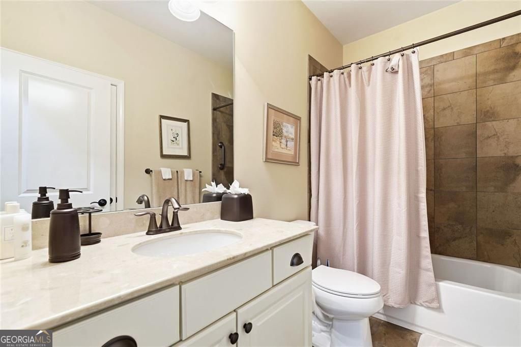 318 318 Lakeside Trace, Canton, Georgia, 30115, USA, 3 Bedrooms Bedrooms, ,4 BathroomsBathrooms,Residential,For Sale,318 Lakeside Trace,10761748