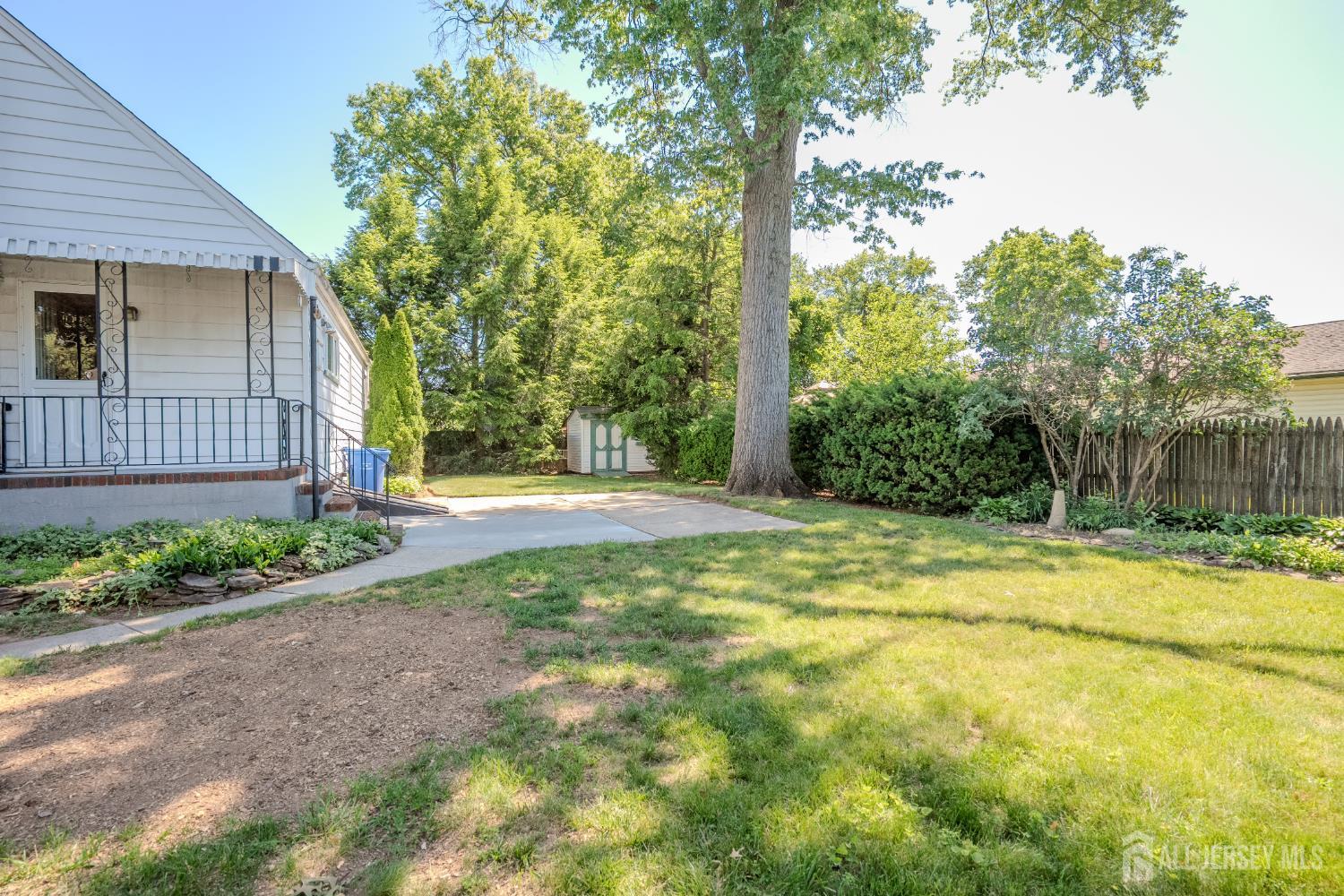 Welcome to 504 Plainfield Avenue, a charming Cape Cod home designed fo – image 30