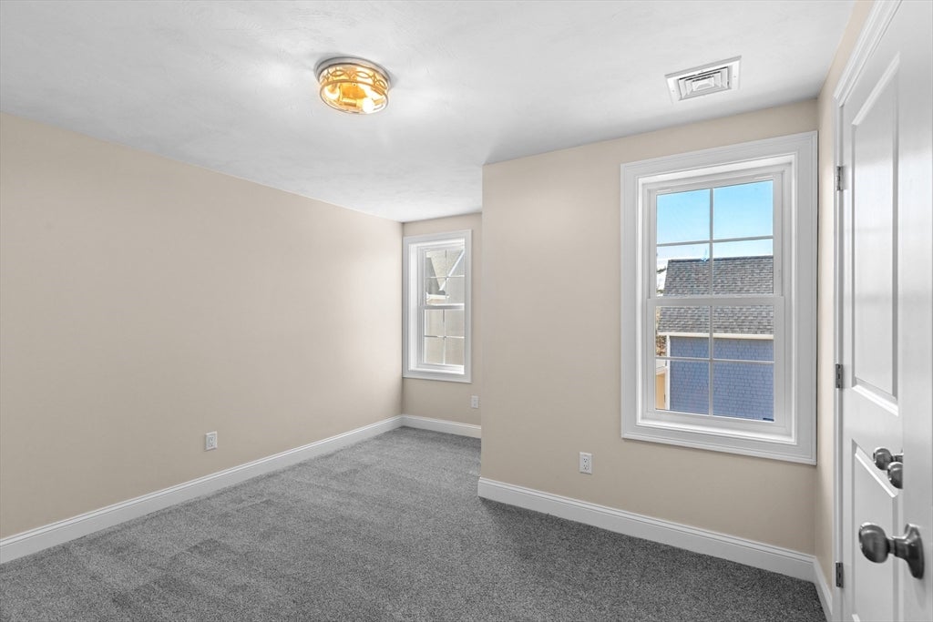 New is Nice! Beautifully done free standing home in Ocean Village a co – image 19