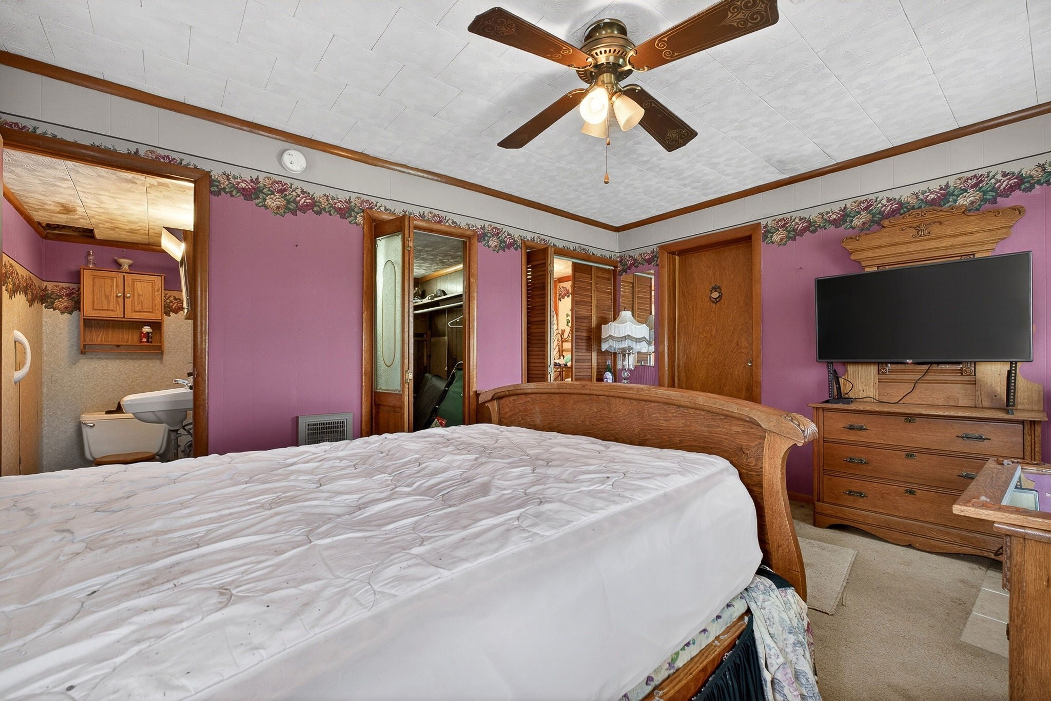 Opportunity, acreage, and potential all come together on this 41.16-ac – image 18