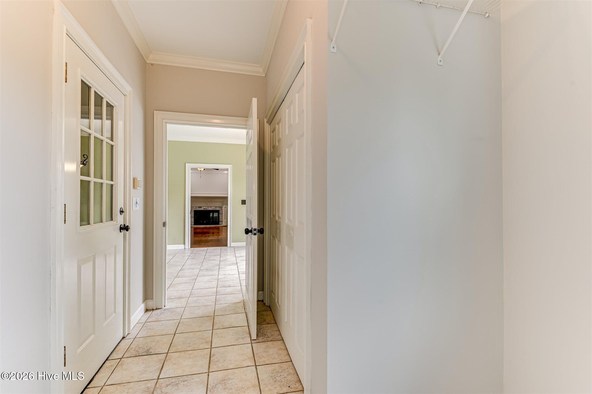 Welcome to this stunning brick home nestled on a quiet cul-de-sac in t – image 28