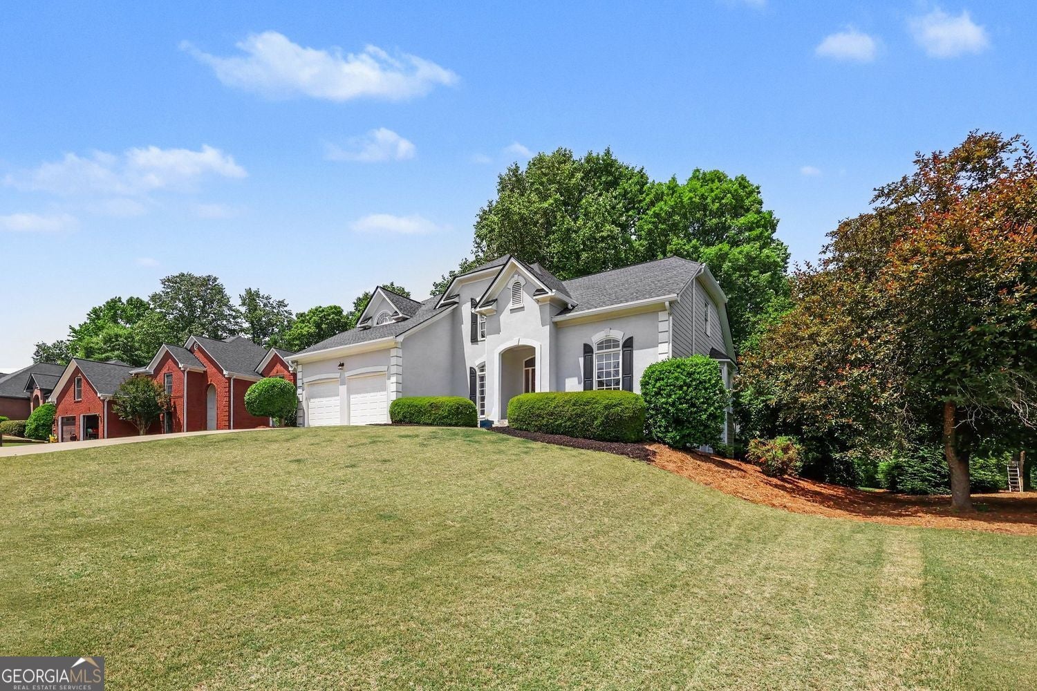 Welcome to 5640 The 12th Fairway, a cul-de-sac home in Olde Atlanta Cl – image 3