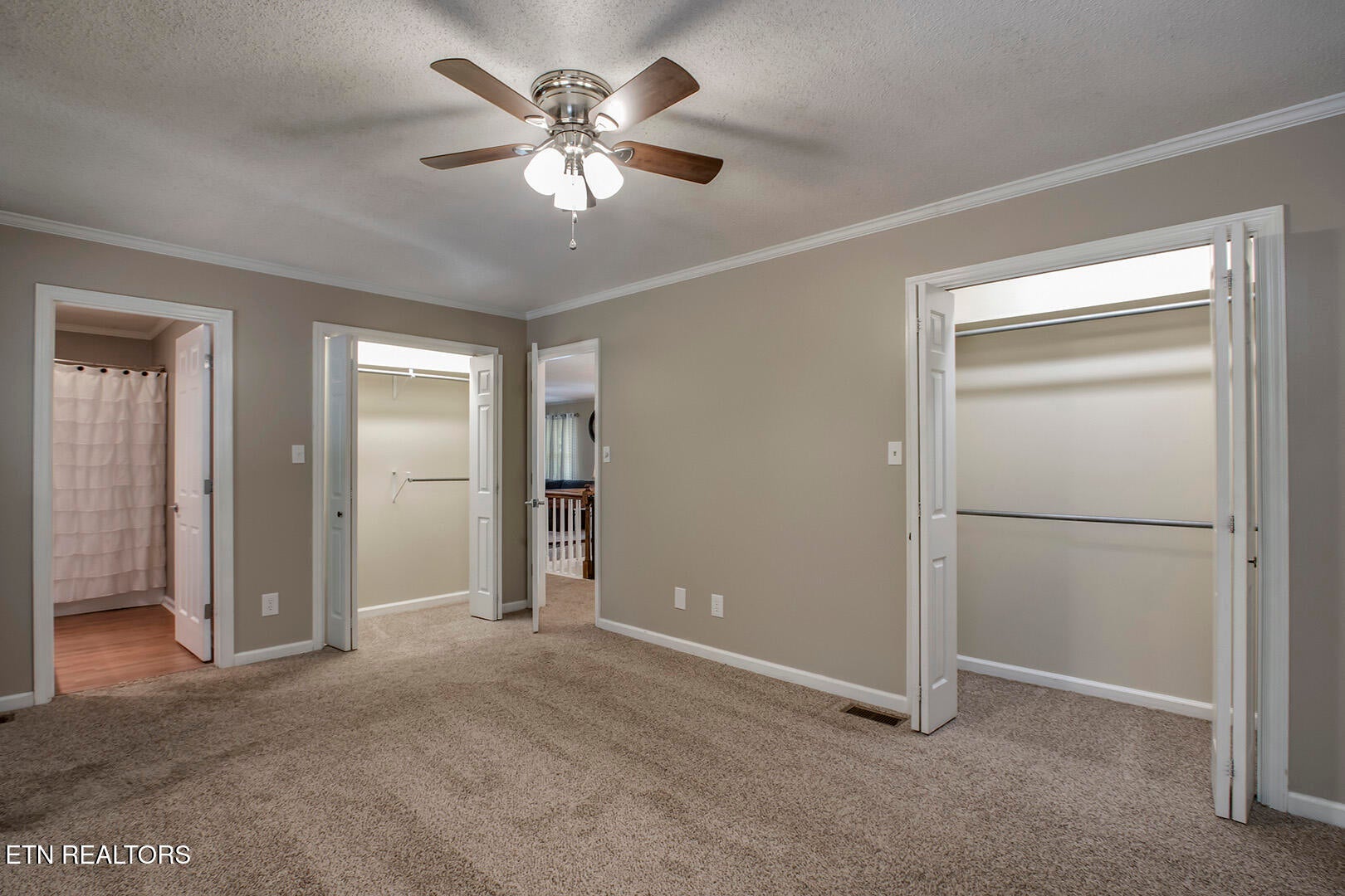Are you looking for a wonderful home in a desired subdivision in a gre – image 39