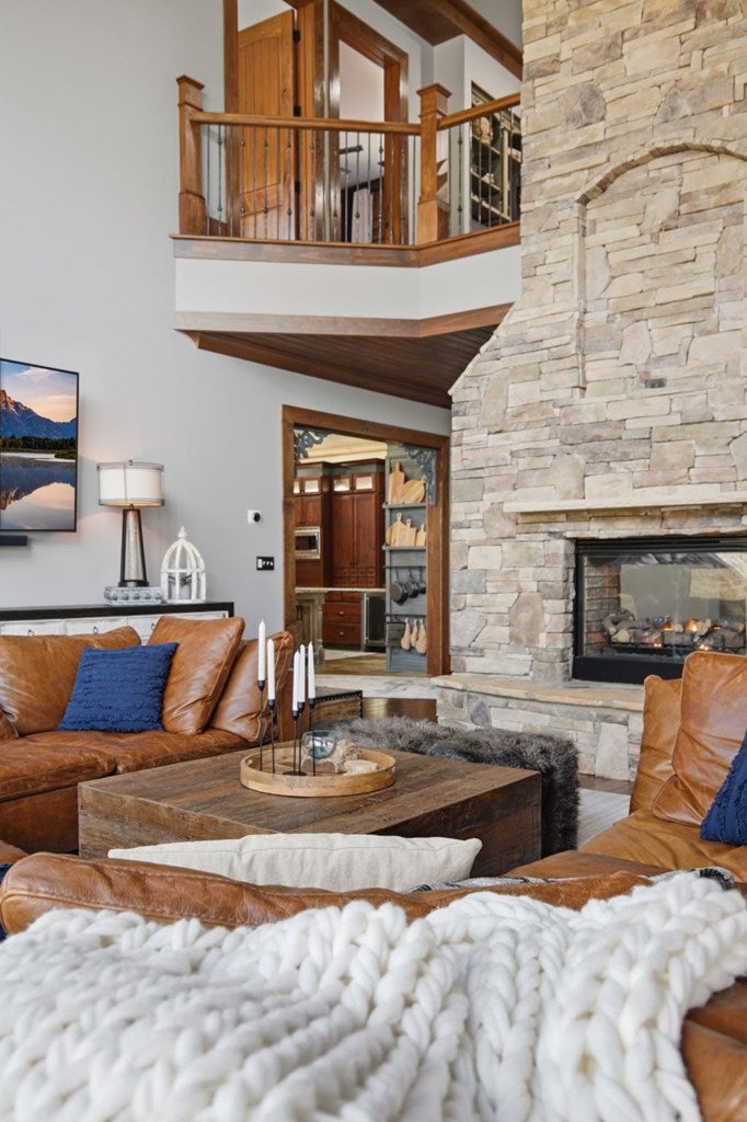 Architectural Mountain Sanctuary on 5+ Private Acres. Experience refin – image 30