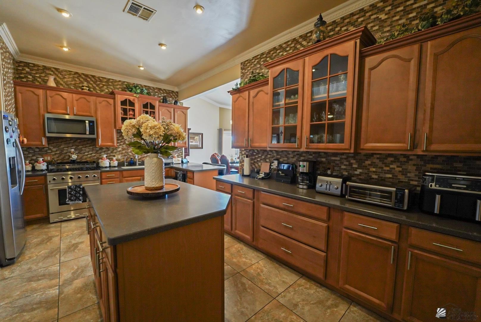 4074 4074 S AVE 5 1/2 E, Yuma, Arizona, 85365, USA, 5 Bedrooms Bedrooms, ,4 BathroomsBathrooms,Residential,For Sale,4074 S AVE 5 1/2 E,20260686