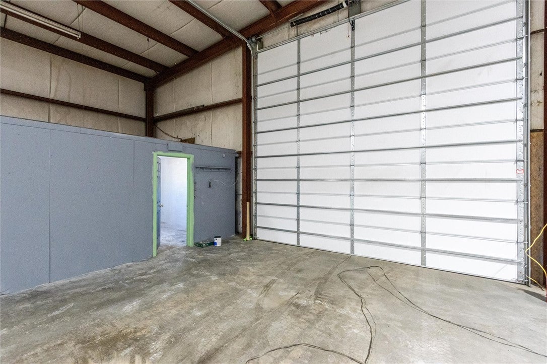 DONT MISS THIS AMAZING OPPORTUNITY! 2.29 acres with no restrictions we – image 28