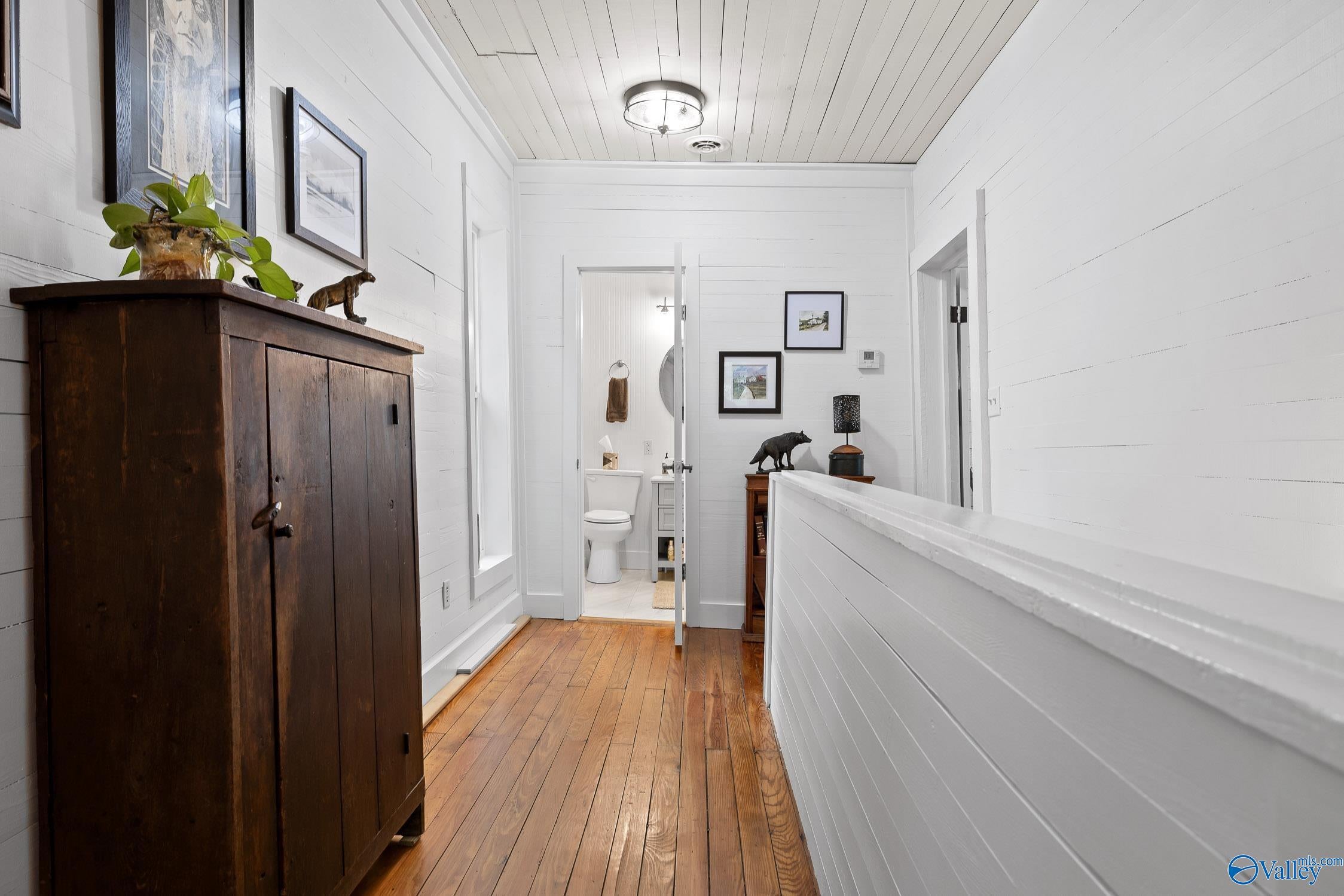 Irreplaceable Mentone charm meets thoughtful updates. Built in 1935, t – image 31