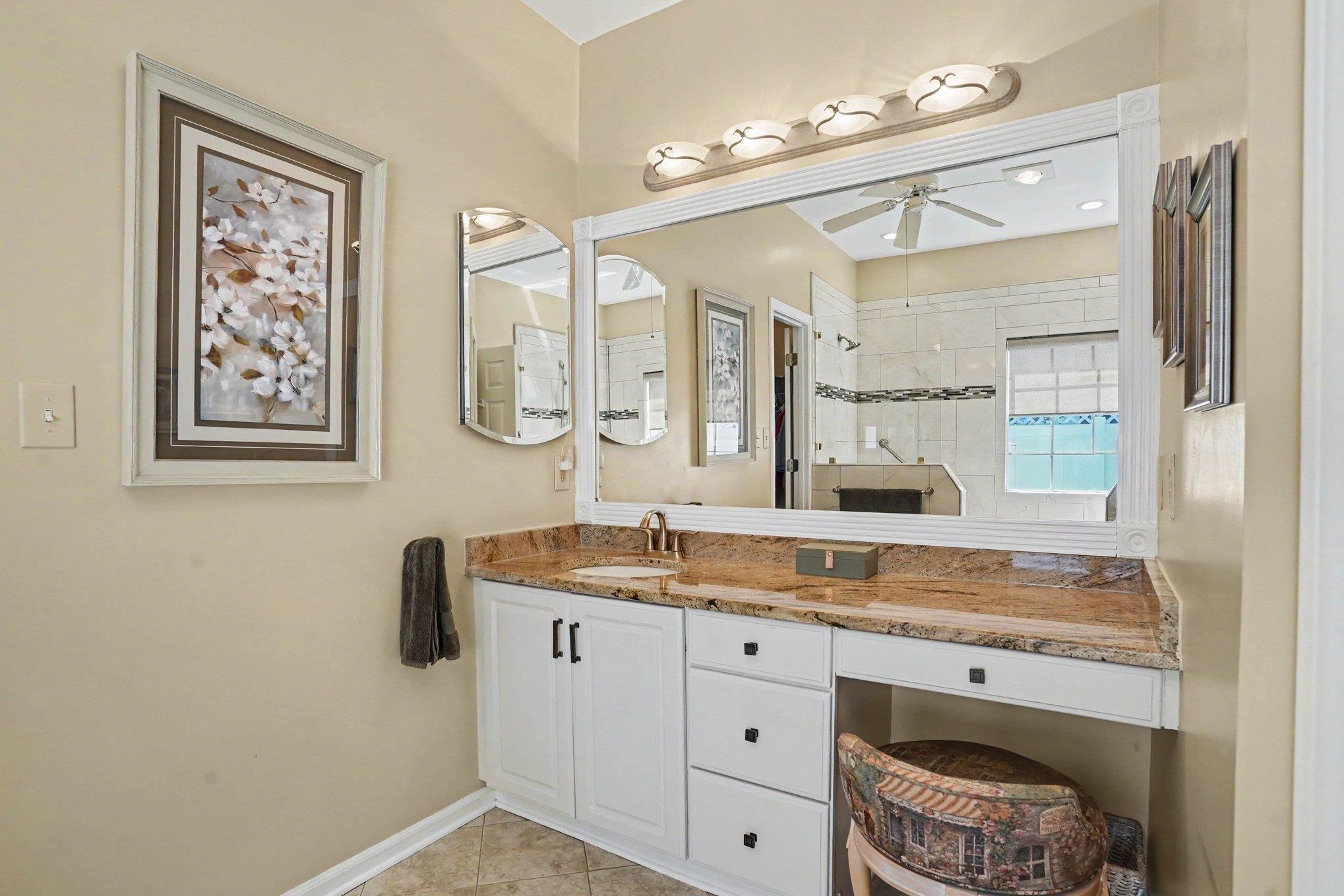 Do not miss this gorgeous updated 3 bed 2 bath single level home locat – image 24