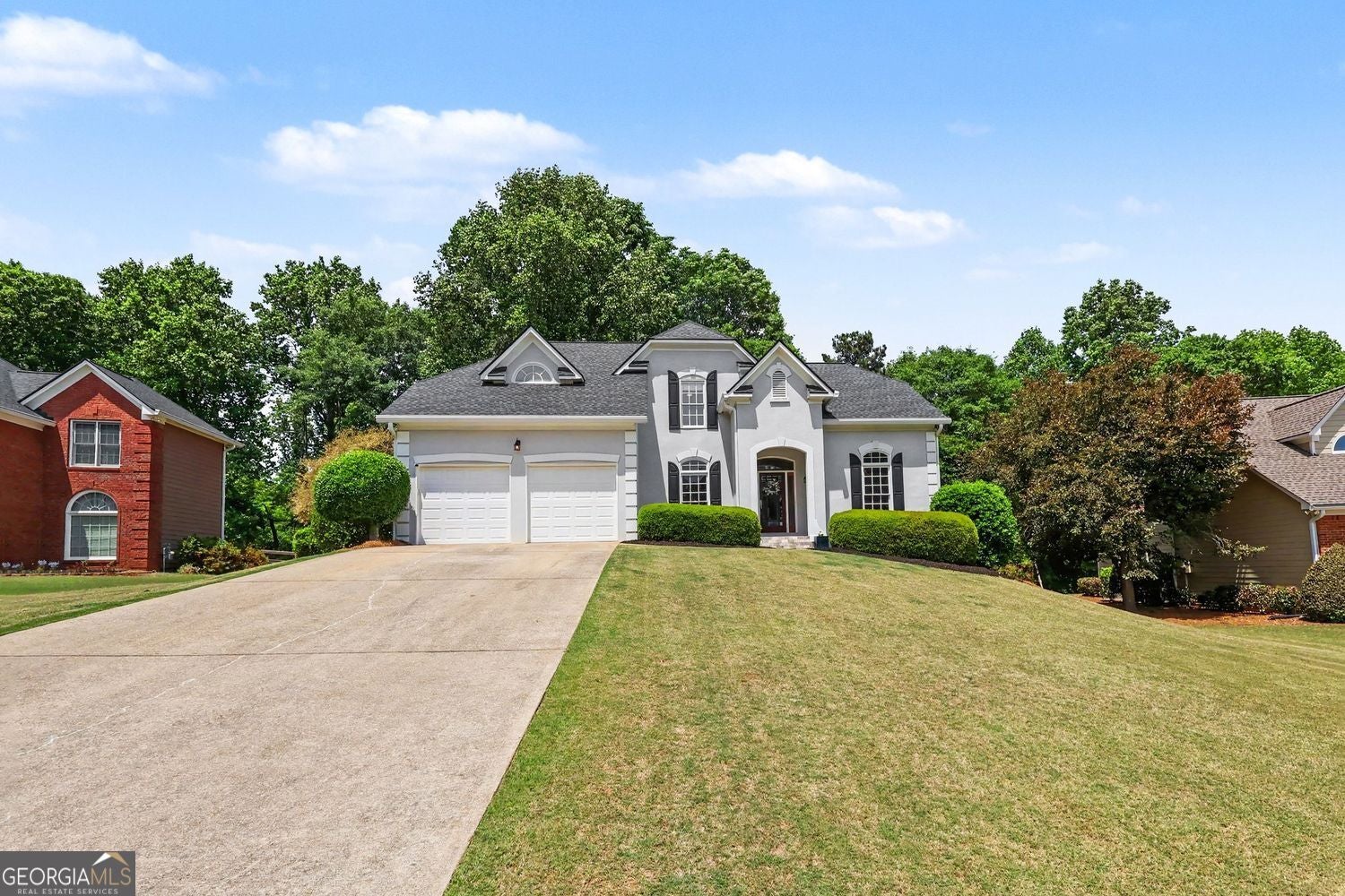 Welcome to 5640 The 12th Fairway, a cul-de-sac home in Olde Atlanta Cl – image 2
