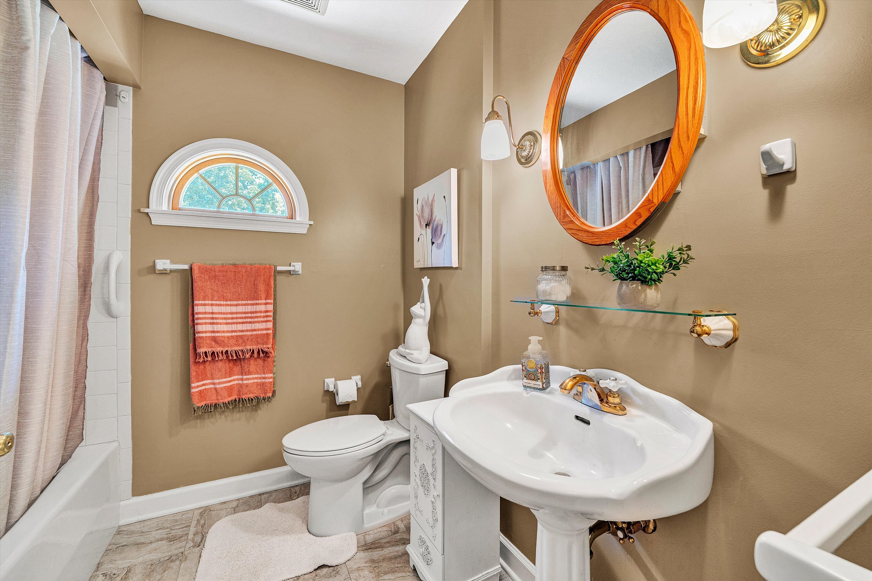 Custom-built and beautifully maintained, this 3-bedroom, 2-bath home o – image 23