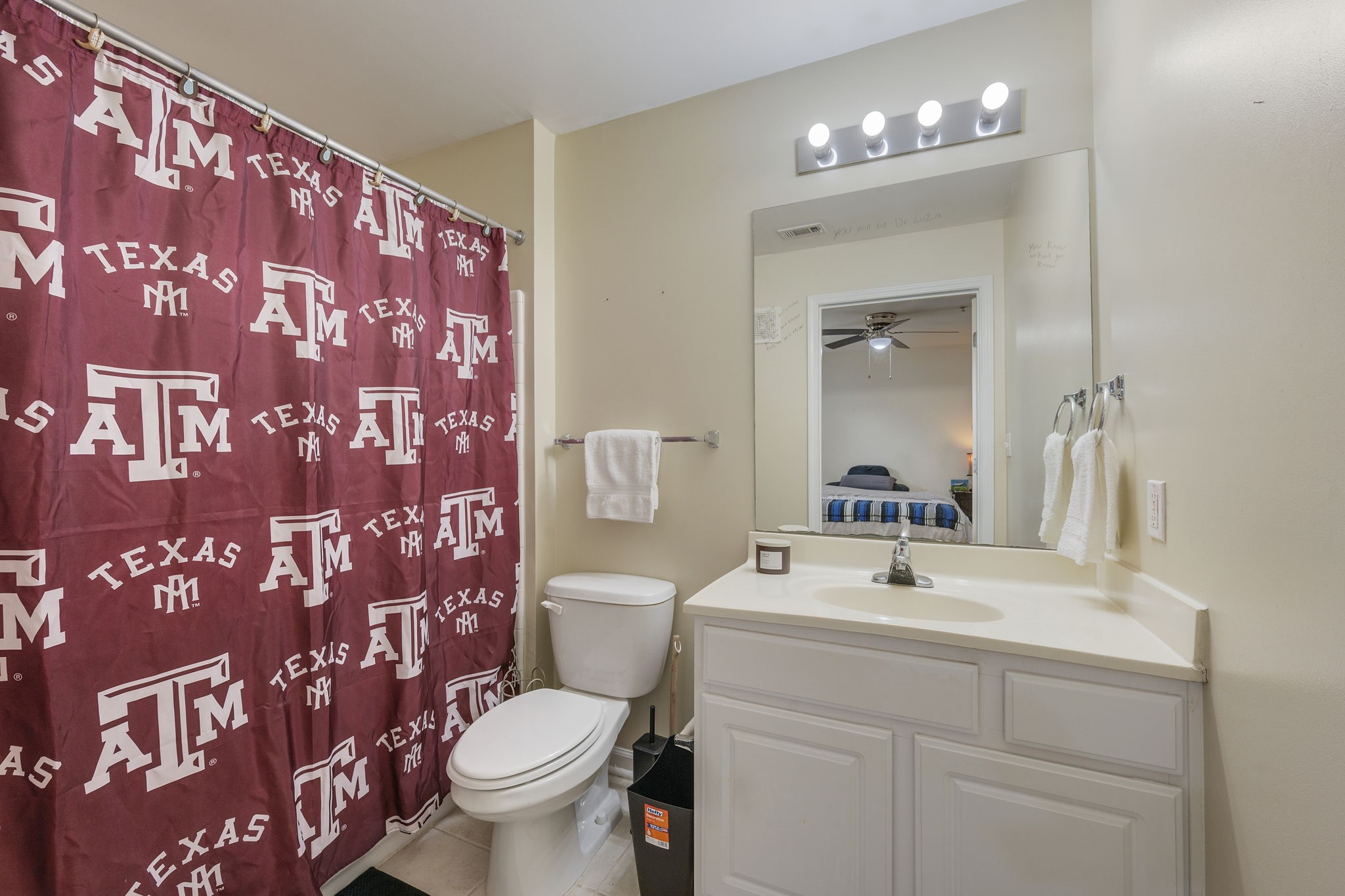  1725 Harvey Mitchell Parkway S #1814 - 物件實景