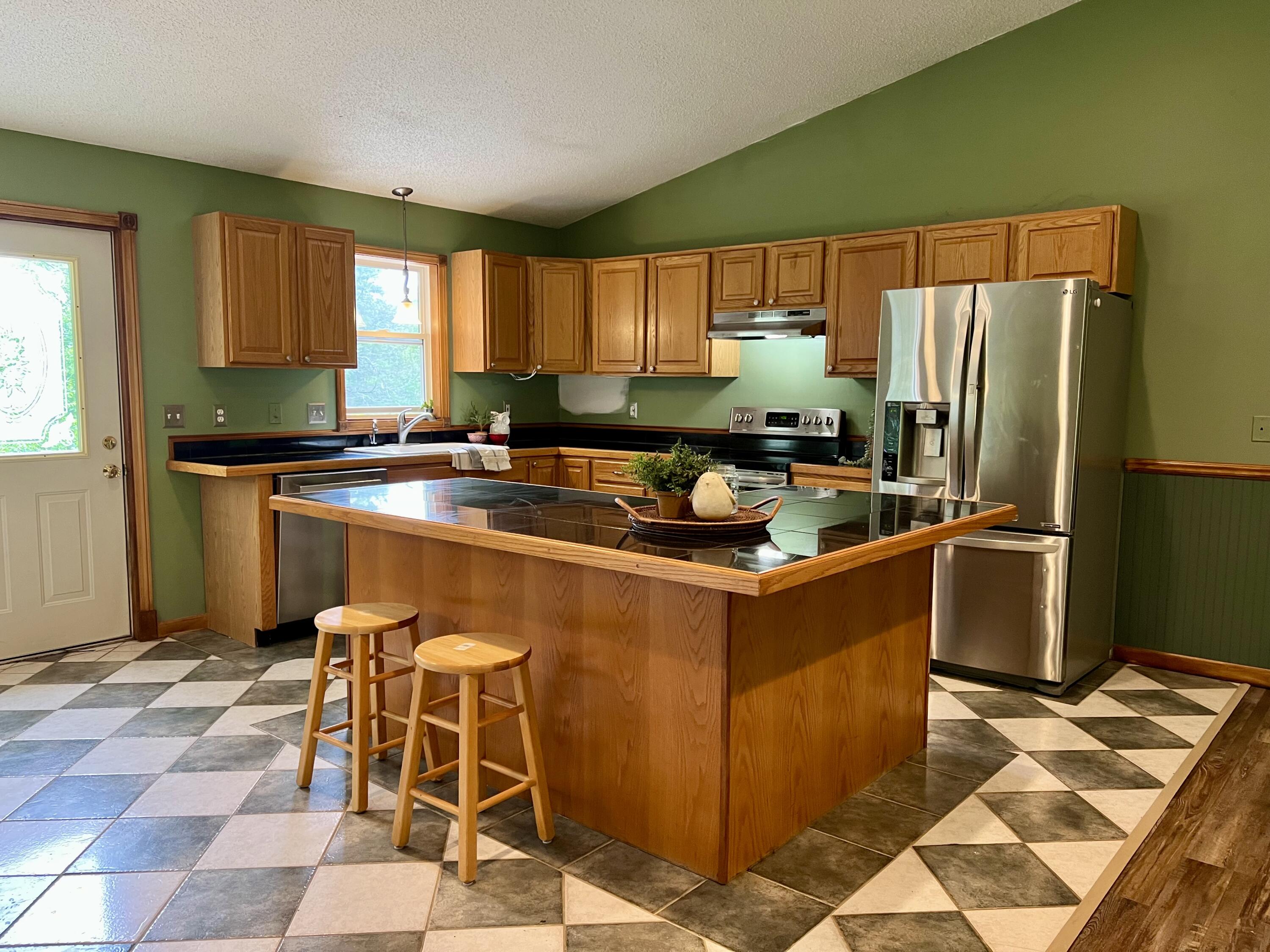 Hope, Maine, 04847, United States, 3 Bedrooms Bedrooms, ,3 BathroomsBathrooms,Residential,For Sale,1938811
