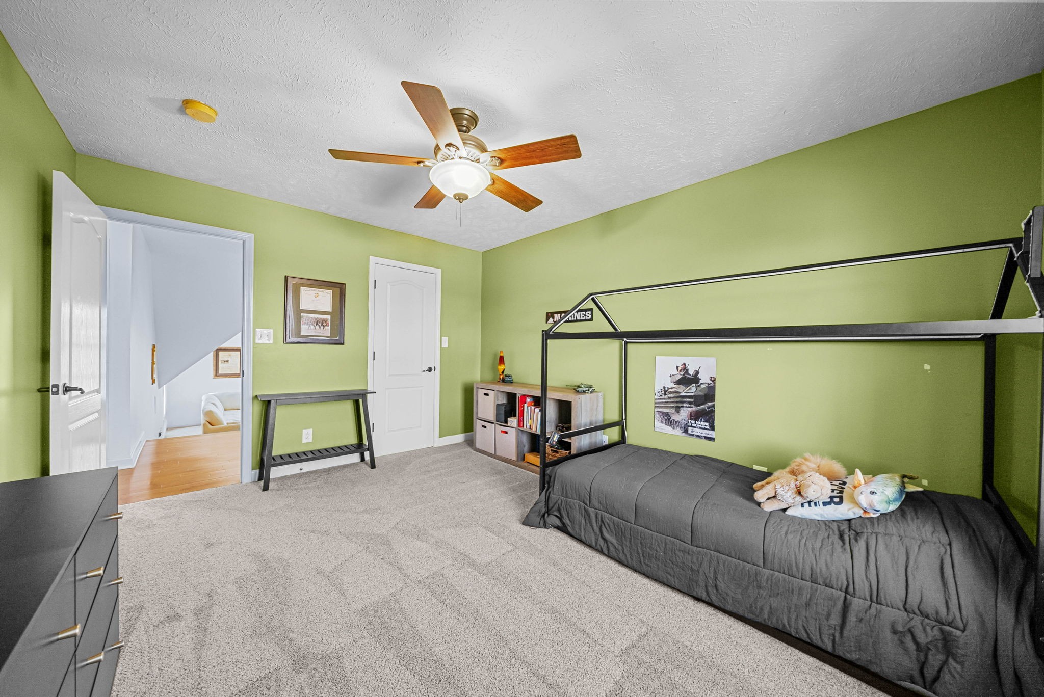 Clarksville, Tennessee, 37043, United States, 5 Bedrooms Bedrooms, ,3 BathroomsBathrooms,Residential,For Sale,2009051