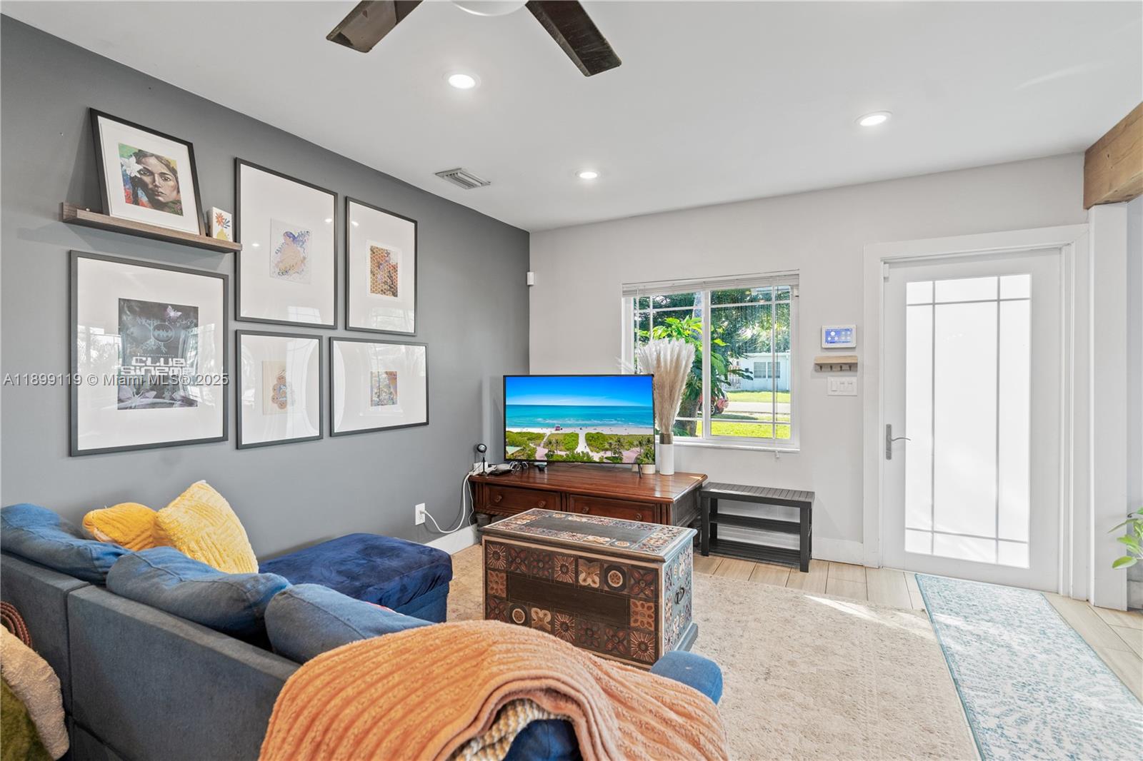 Hollywood, Florida, 33020, United States, 3 Bedrooms Bedrooms, ,2 BathroomsBathrooms,Residential,For Sale,1967684