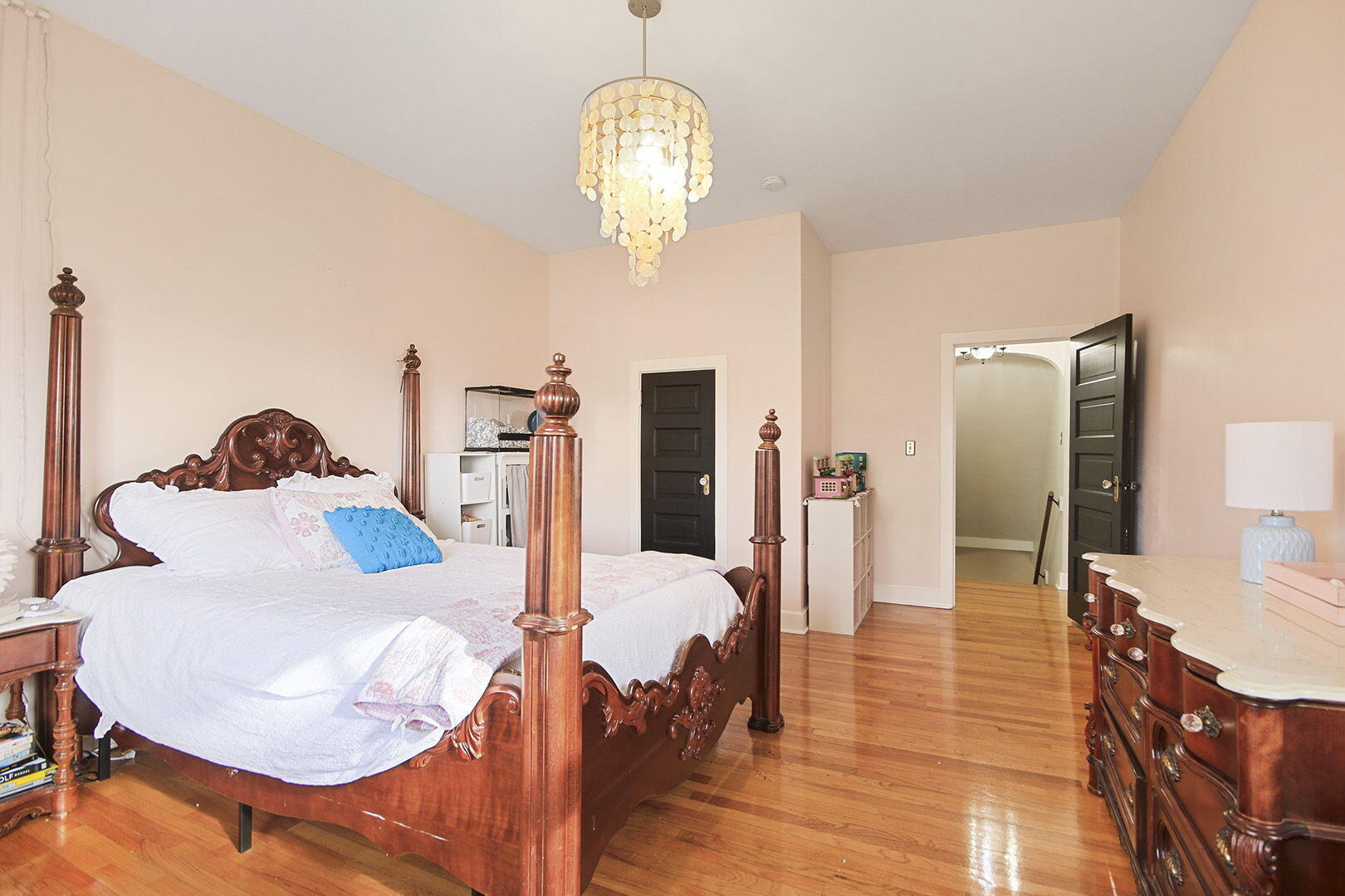 MOBERLY, Missouri, 65270, United States, 5 Bedrooms Bedrooms, ,5 BathroomsBathrooms,Residential,For Sale,2009284