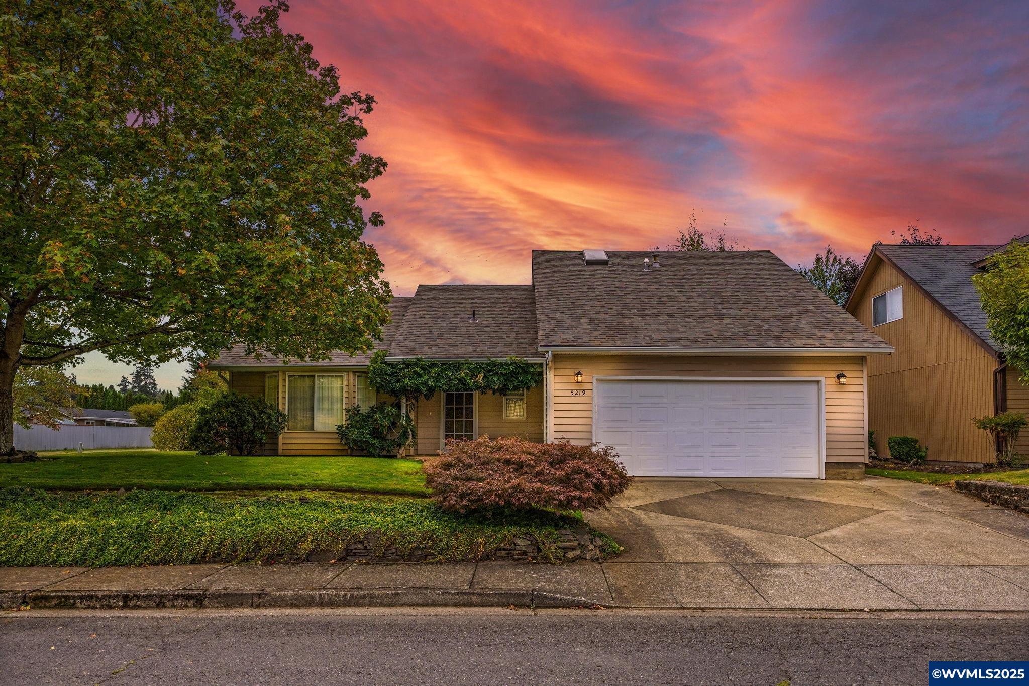 Keizer, Oregon, 97303, United States, 4 Bedrooms Bedrooms, ,3 BathroomsBathrooms,Residential,For Sale,1963080