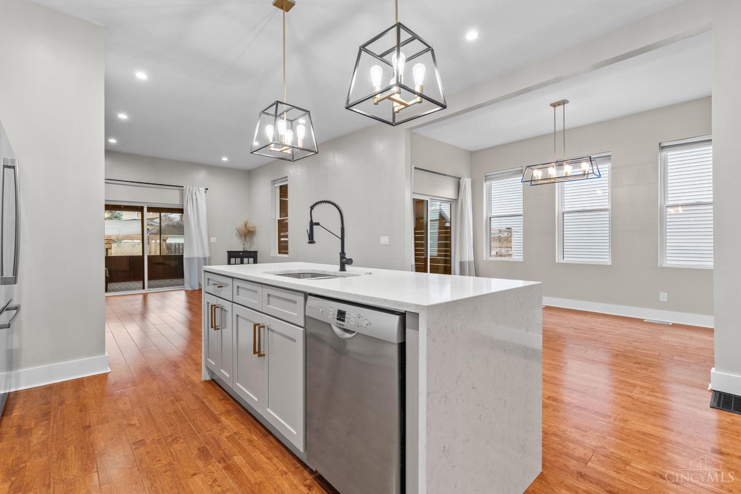 Cincinnati, Ohio, 45206, United States, 3 Bedrooms Bedrooms, ,3 BathroomsBathrooms,Residential,For Sale,1997229