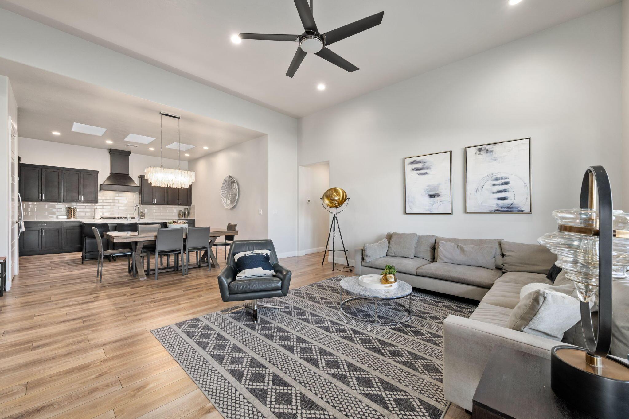 St George, Utah, 84770, United States, 4 Bedrooms Bedrooms, ,5 BathroomsBathrooms,Residential,For Sale,2005746