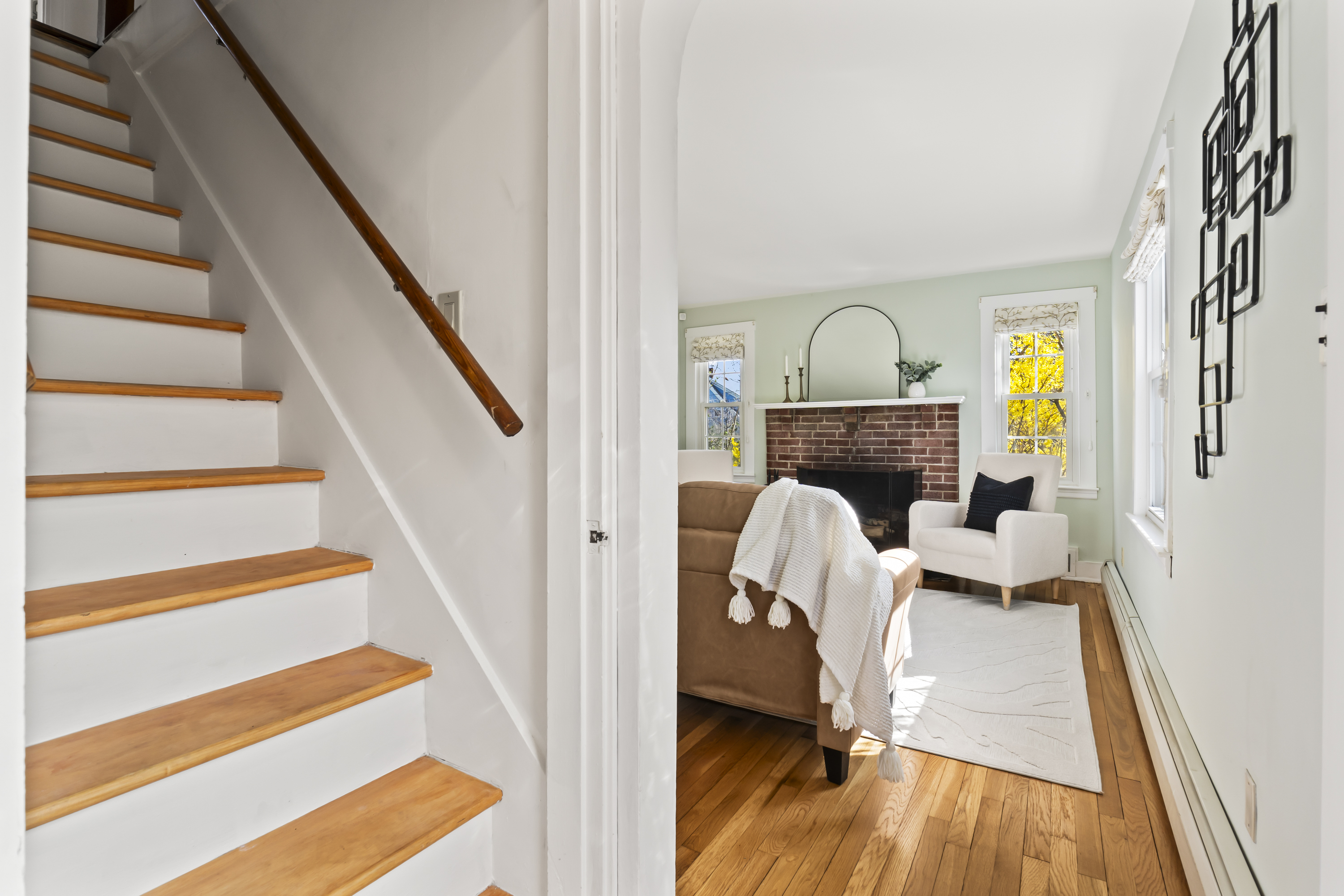 Falmouth, Maine, 04105, United States, 3 Bedrooms Bedrooms, ,2 BathroomsBathrooms,Residential,For Sale,1794593