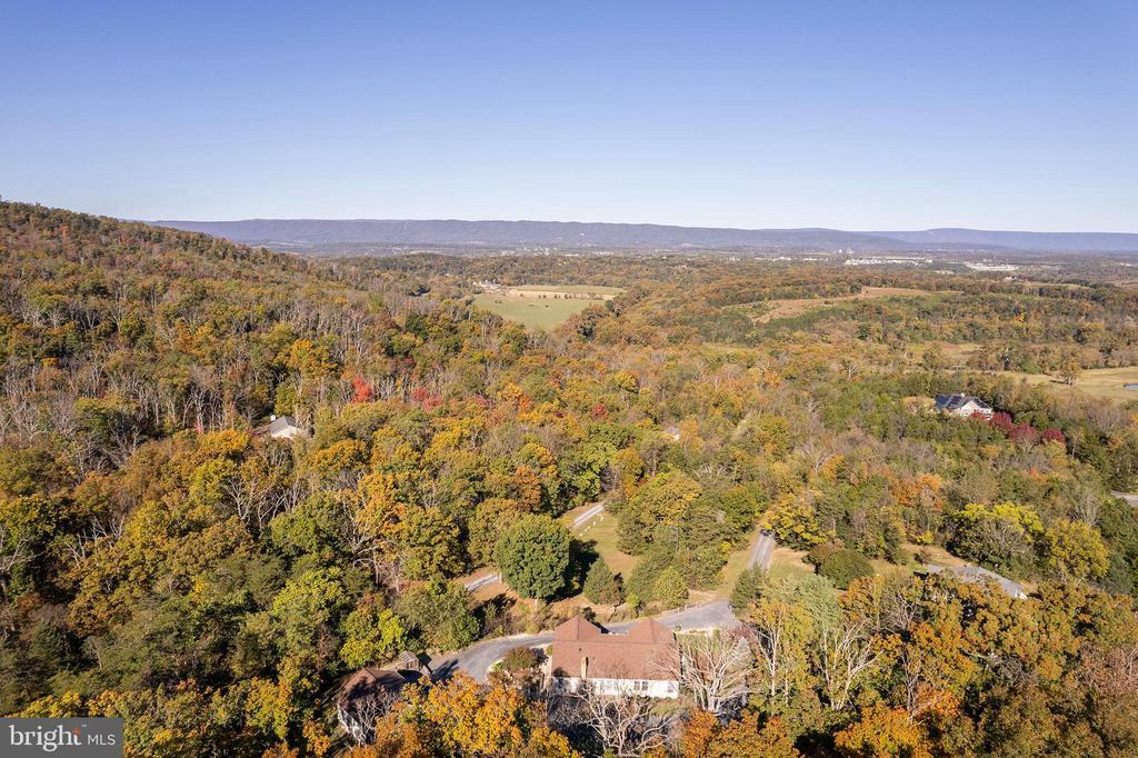 Strasburg, Virginia, 22657, United States, 2 Bedrooms Bedrooms, ,2 BathroomsBathrooms,Residential,For Sale,1996820