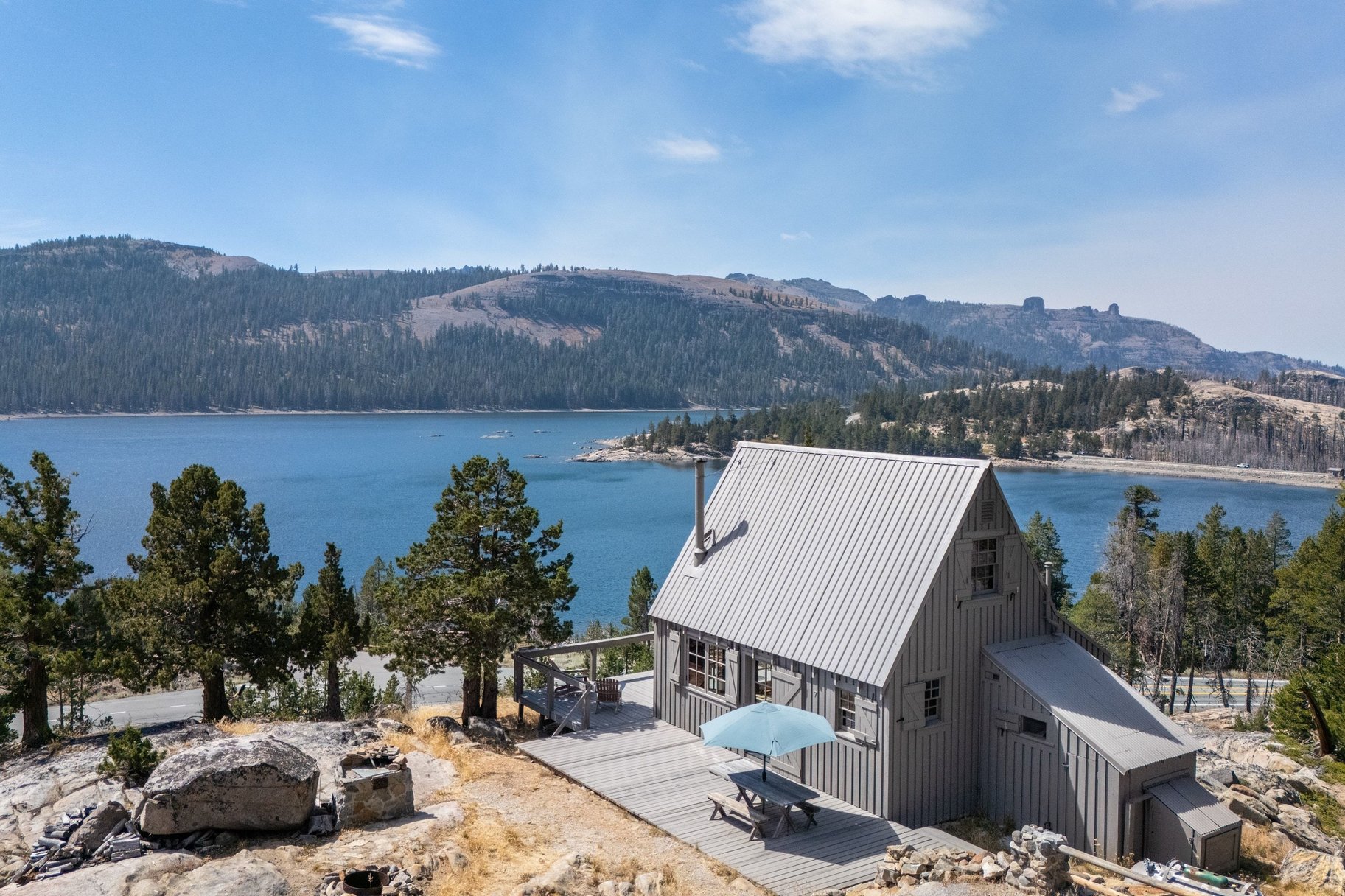 The Juniper Cabin: A Wild Invitation to See the World Differently - 物件實景