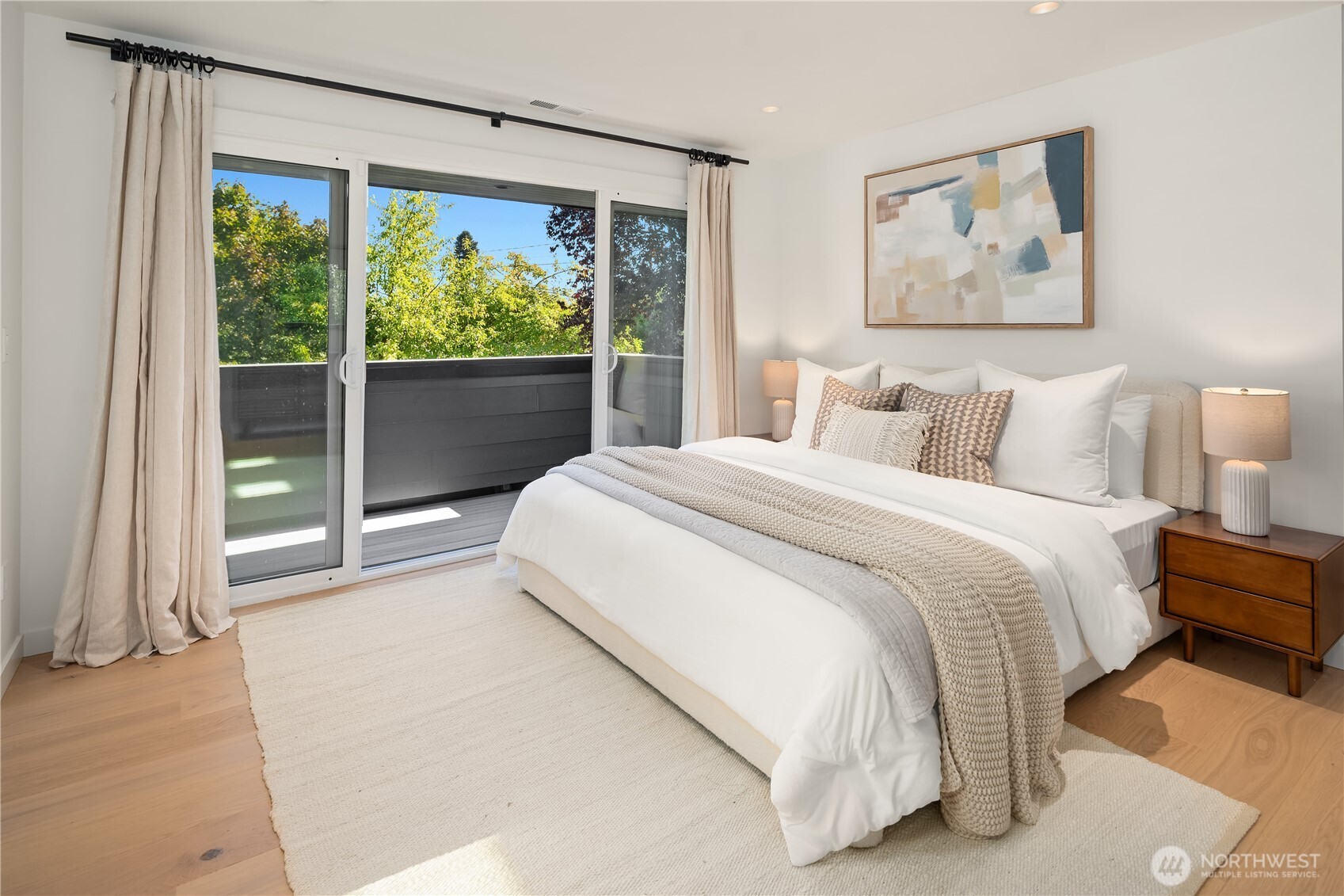 Seattle, Washington, 98177, United States, 4 Bedrooms Bedrooms, ,1 BathroomBathrooms,Residential,For Sale,1988079