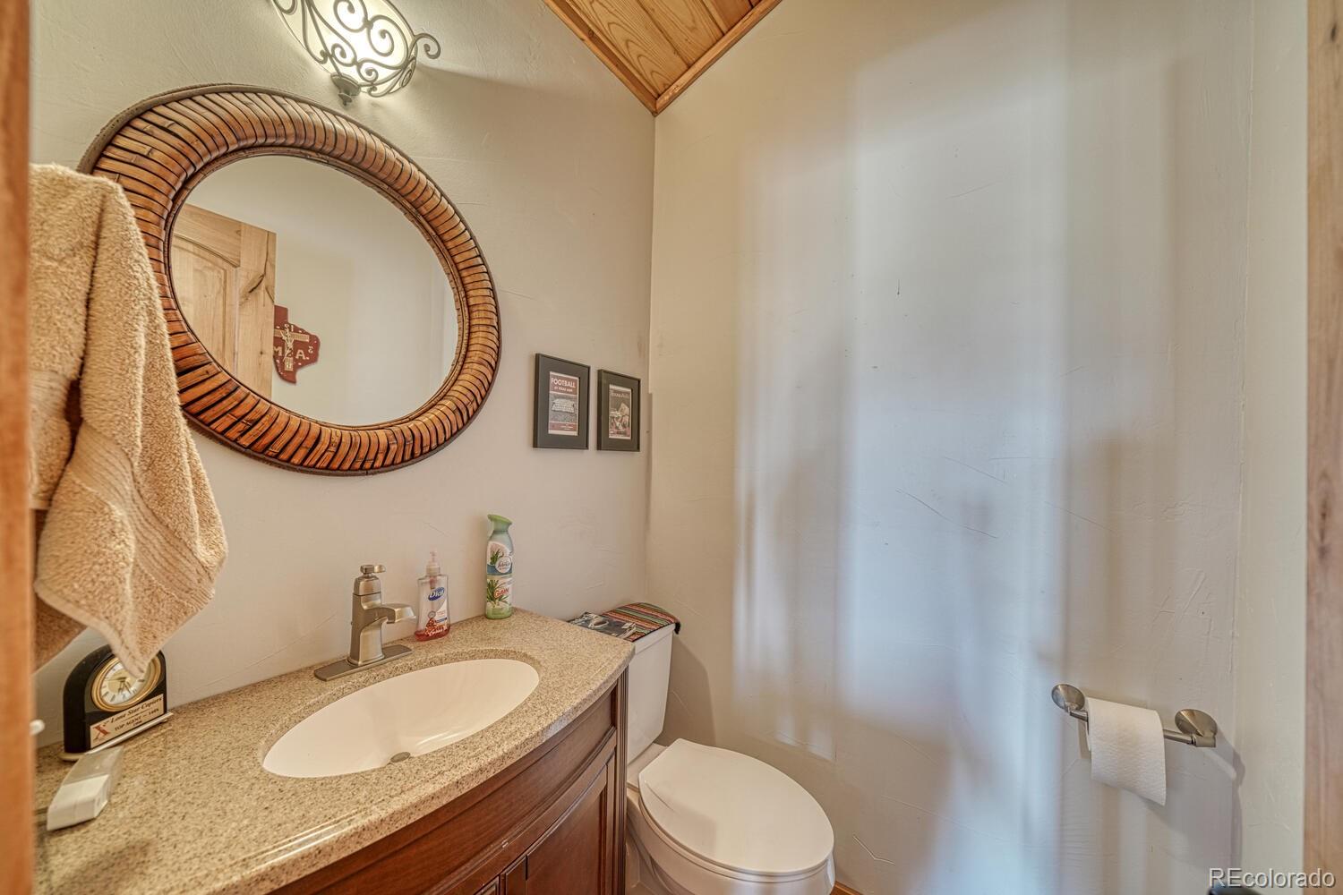 Salida, Colorado, 81201, United States, 3 Bedrooms Bedrooms, ,3 BathroomsBathrooms,Residential,For Sale,1977824