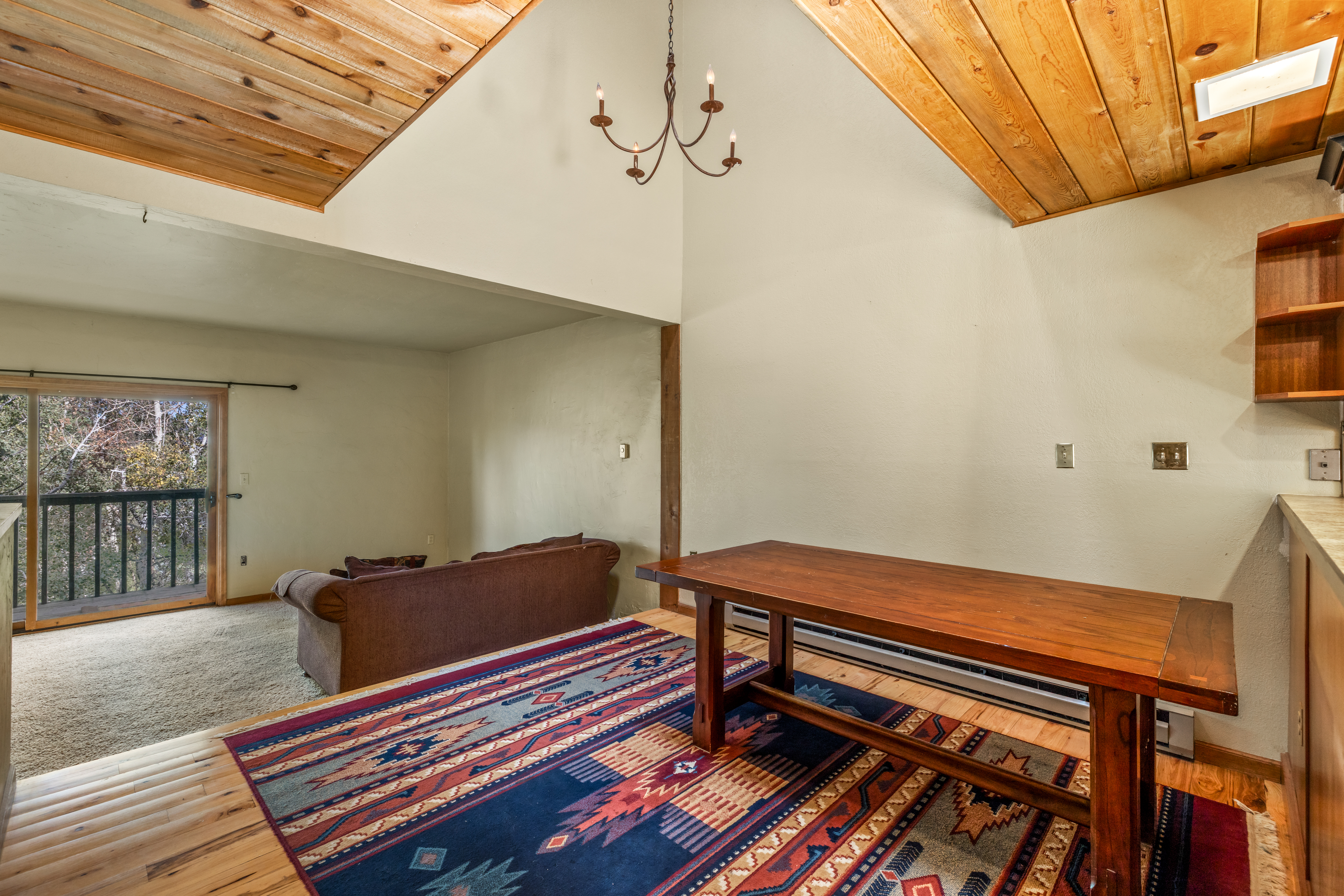  Spacious Columbine Townhome - 物件實景