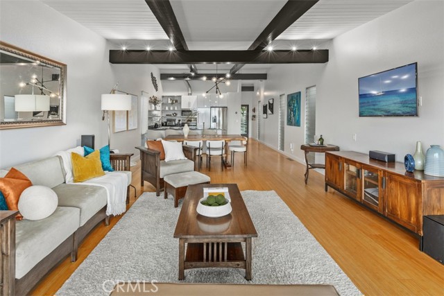 San Diego, California, 92109, United States, 4 Bedrooms Bedrooms, ,3 BathroomsBathrooms,Residential,For Sale,1974655