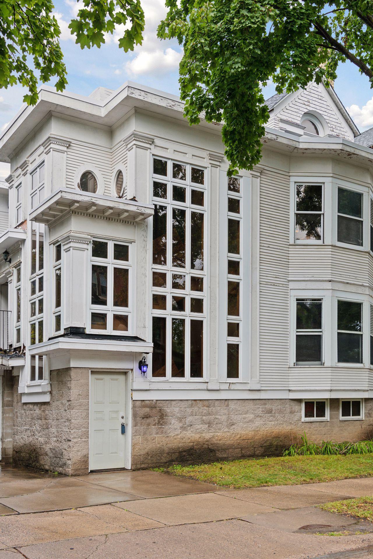Minneapolis, Minnesota, 55403, United States, ,Residential,For Sale,1948501