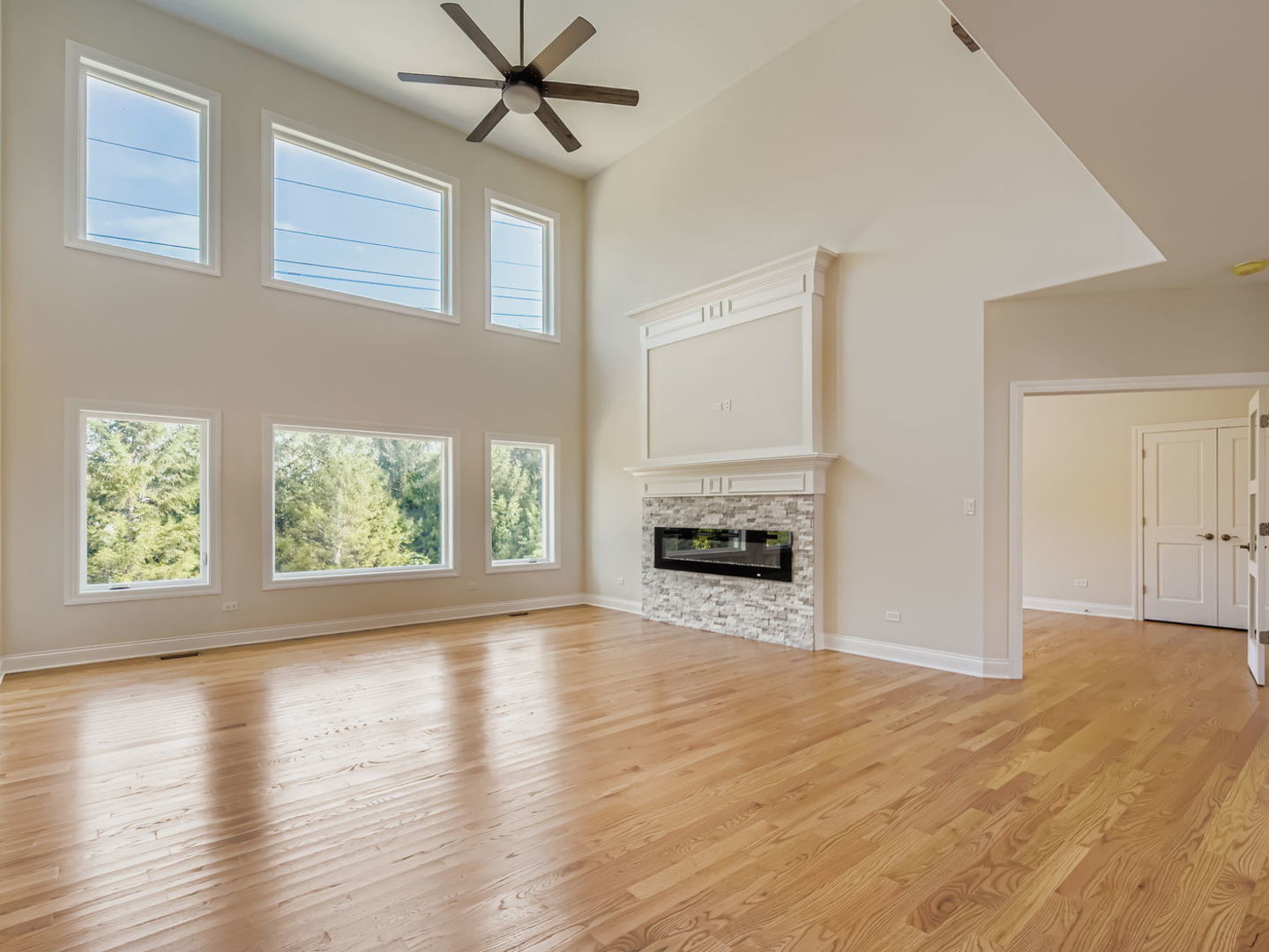 Crete, Illinois, 60417, United States, 4 Bedrooms Bedrooms, ,4 BathroomsBathrooms,Residential,For Sale,1981237