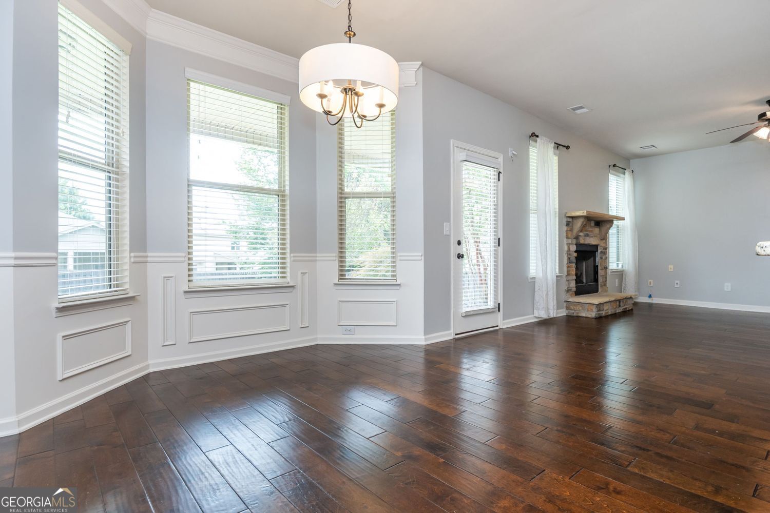 Cumming, Georgia, 30041, United States, 5 Bedrooms Bedrooms, ,3 BathroomsBathrooms,Residential,For Sale,1920285