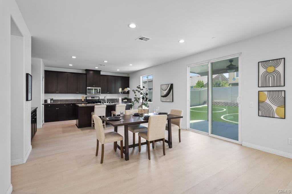 Lake Elsinore, California, 92530, United States, 4 Bedrooms Bedrooms, ,3 BathroomsBathrooms,Residential,For Sale,1942705